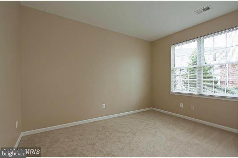 SOUTH RIDING - Residential Lease