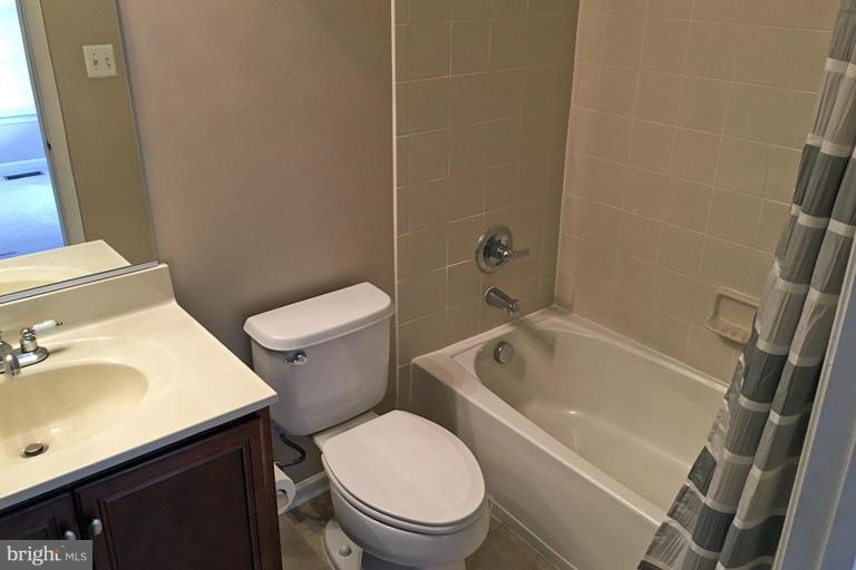 SOUTH RIDING - Residential Lease