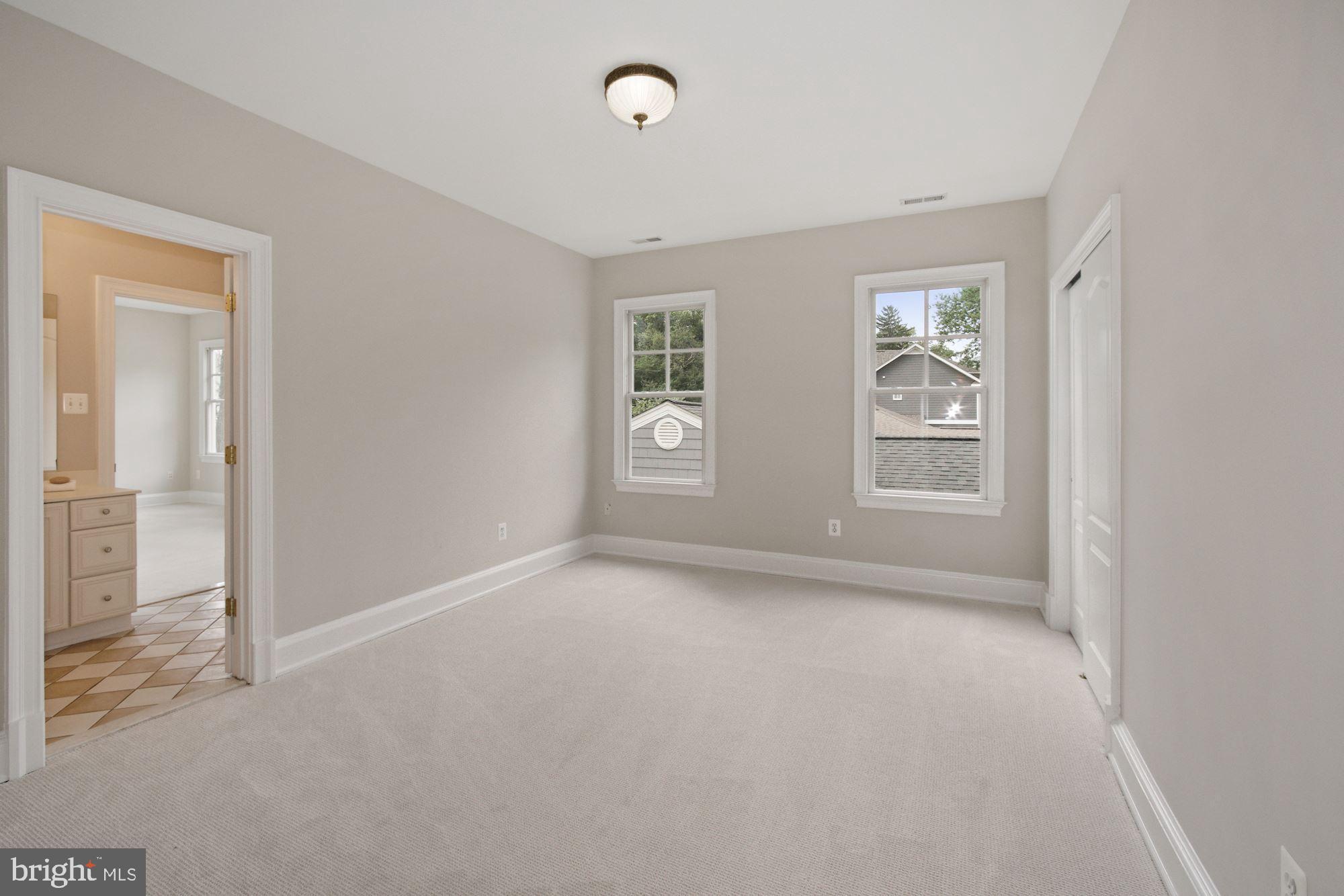 CHEVY CHASE - Residential