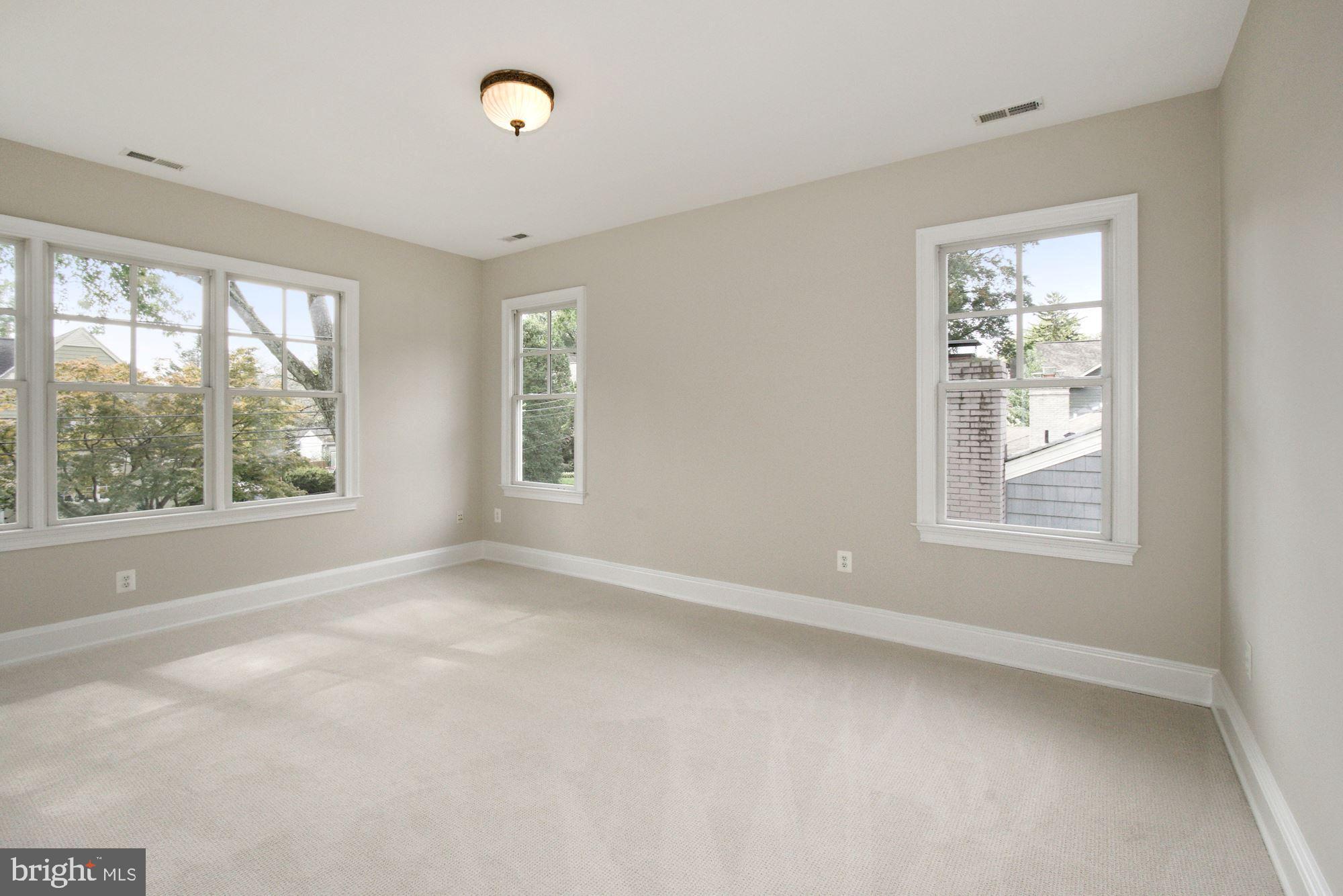 CHEVY CHASE - Residential