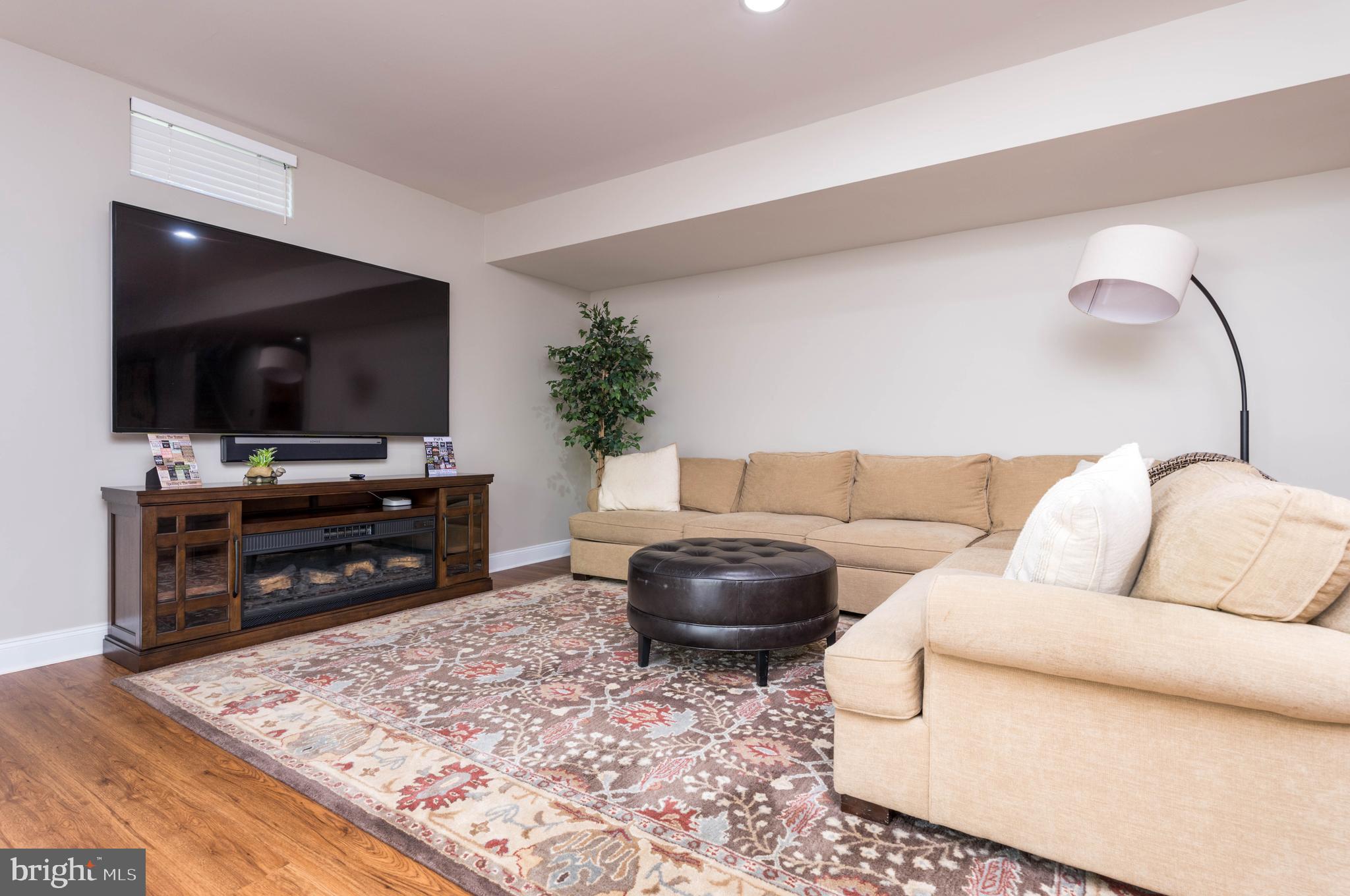 DOMINION VALLEY COUNTRY CLUB - Residential