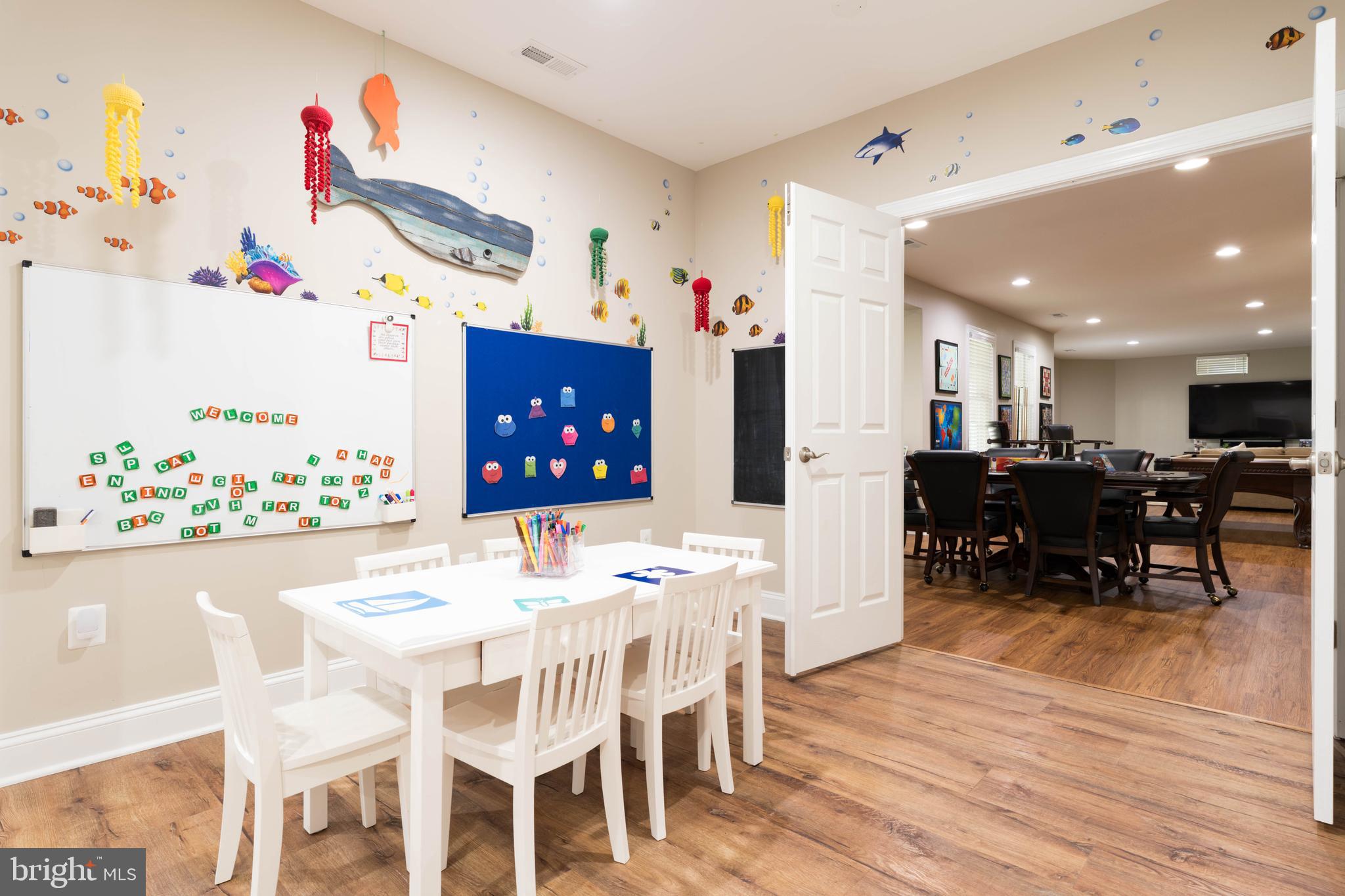 DOMINION VALLEY COUNTRY CLUB - Residential