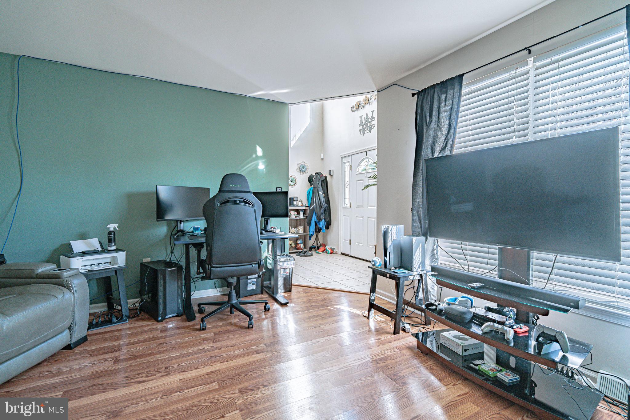 TOWAMENSING - Residential