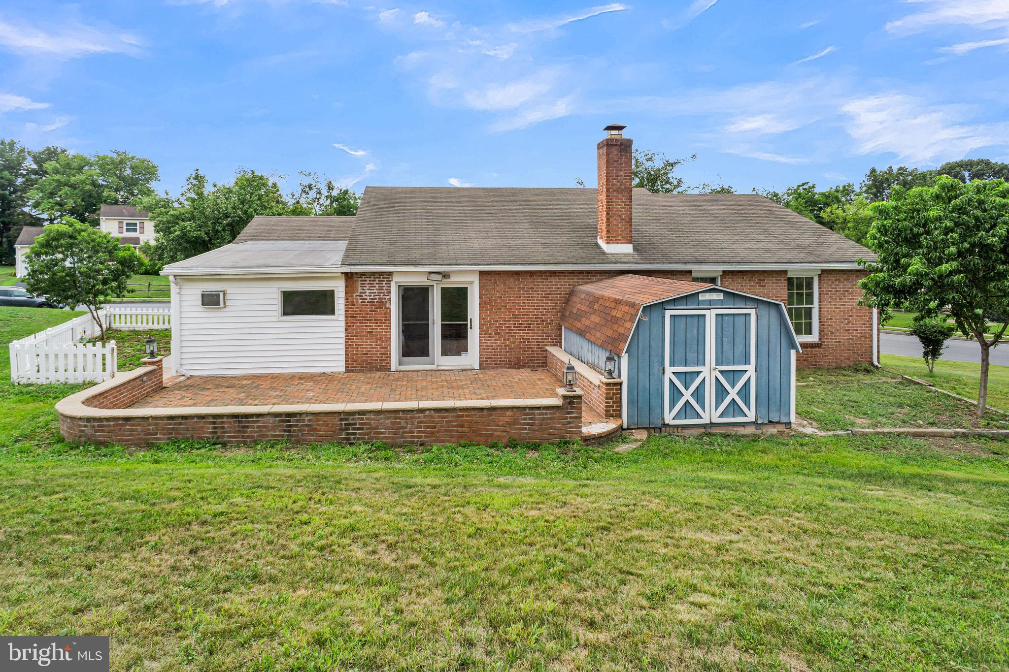 573 WELLINGTON ROAD