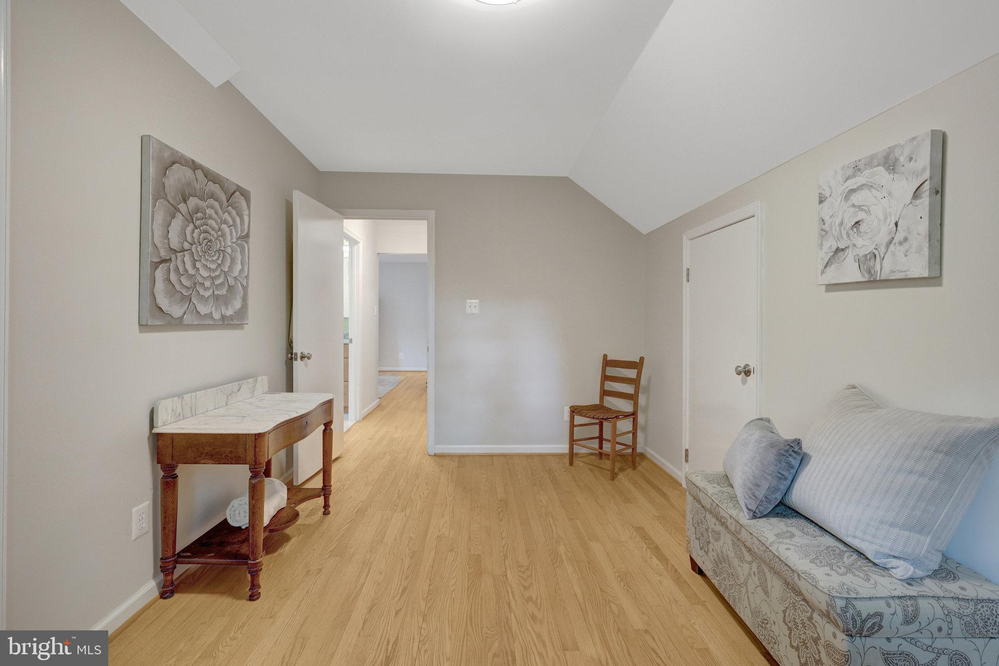 MANTUA - Residential