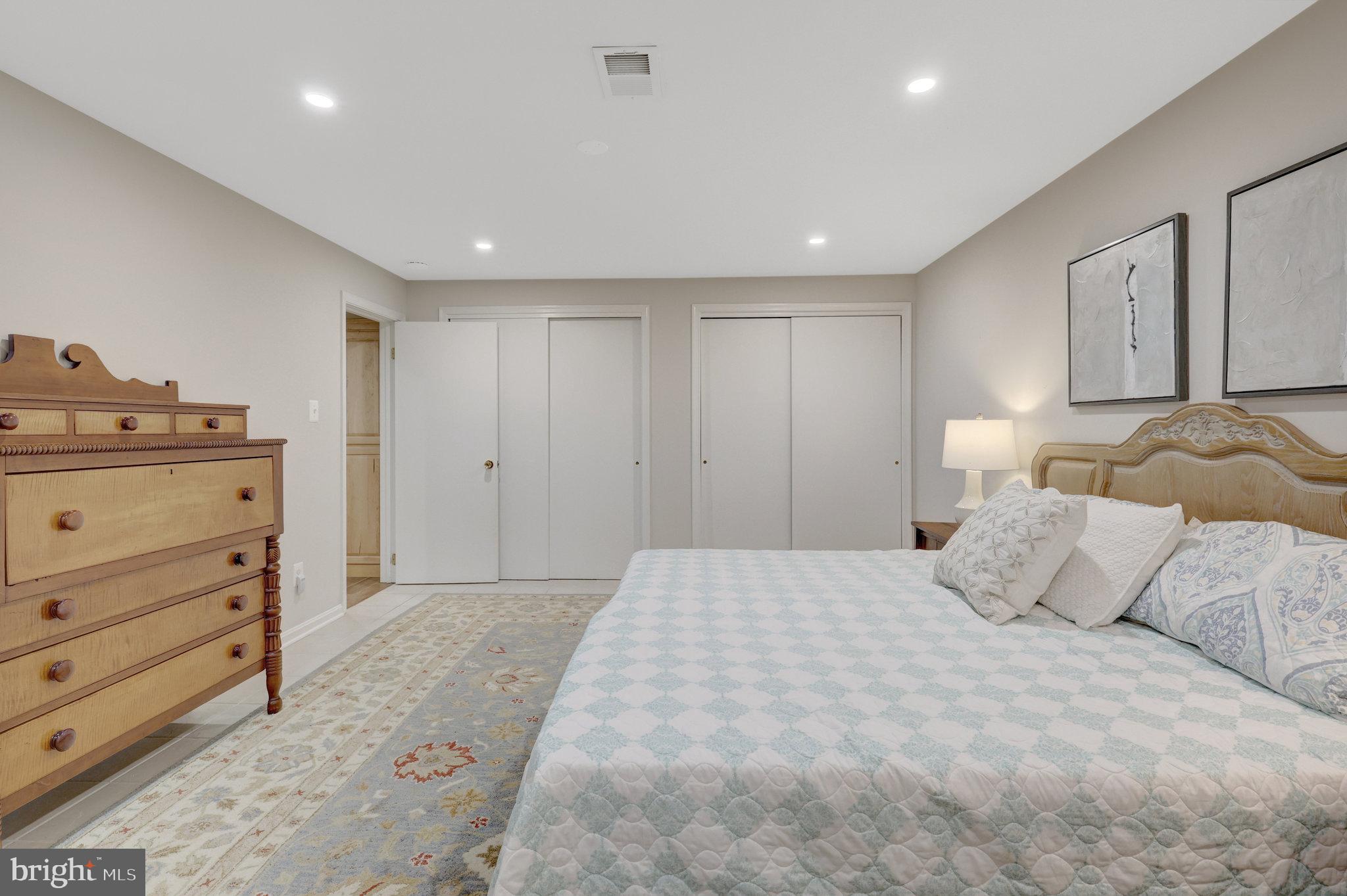 MANTUA - Residential