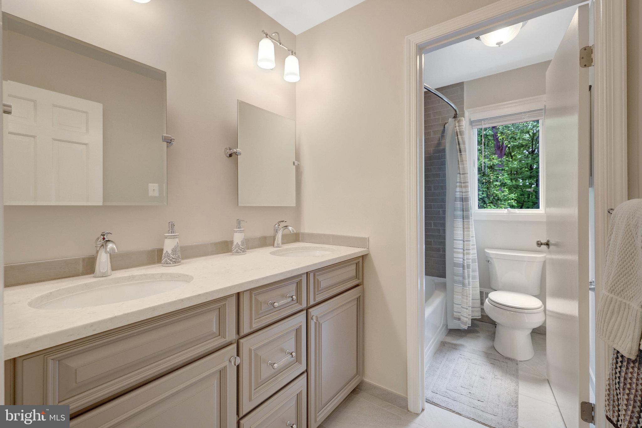 MANTUA - Residential