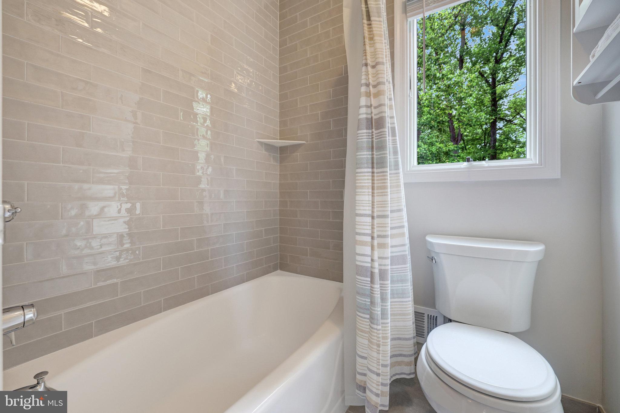 MANTUA - Residential