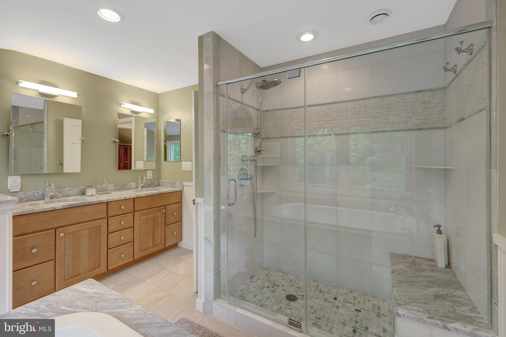 MANTUA - Residential