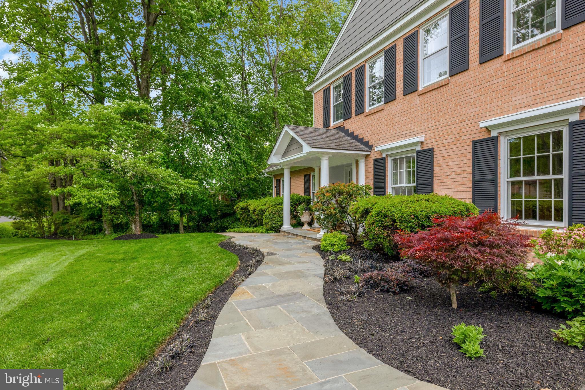 MANTUA - Residential