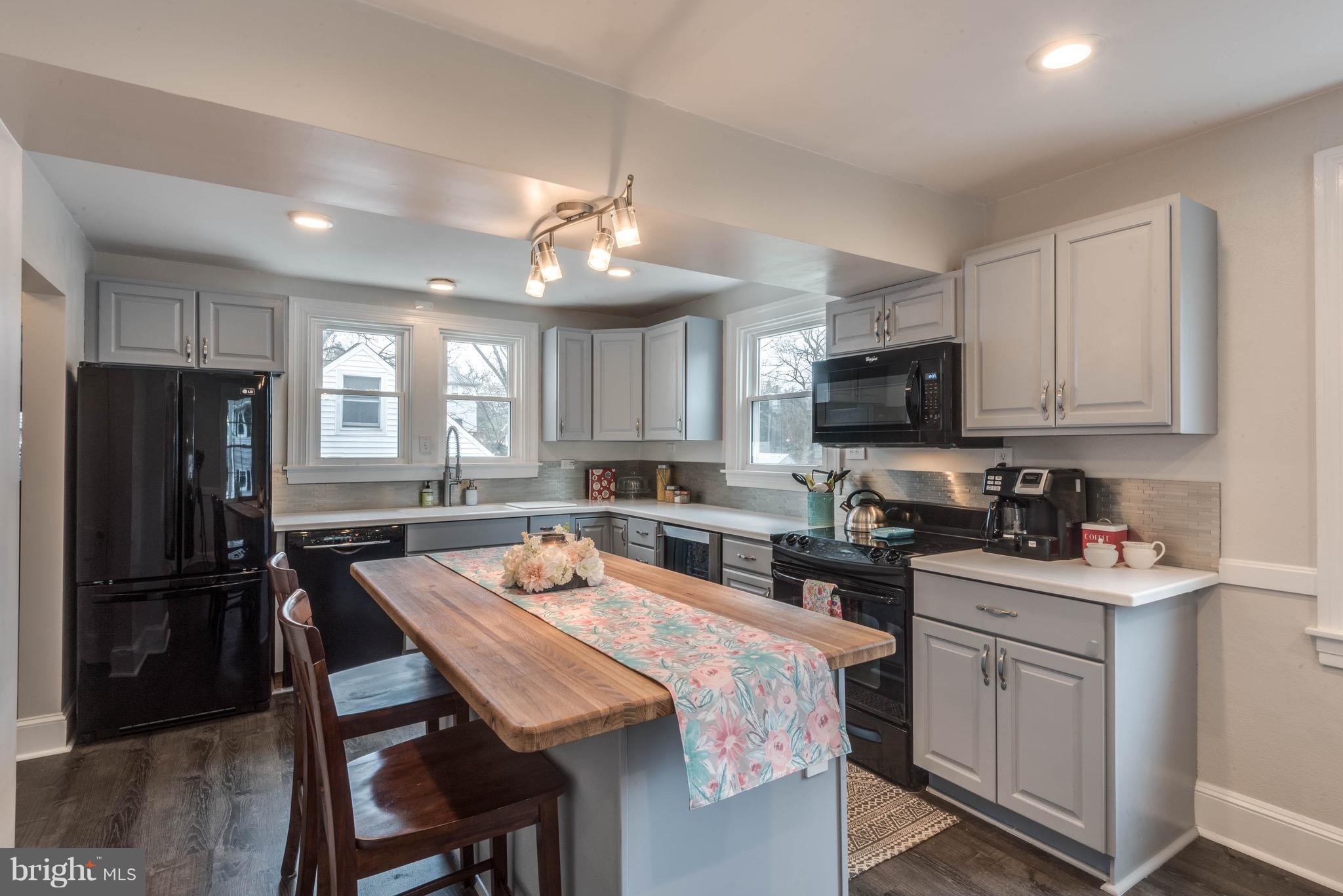 HOMEWOOD - Residential