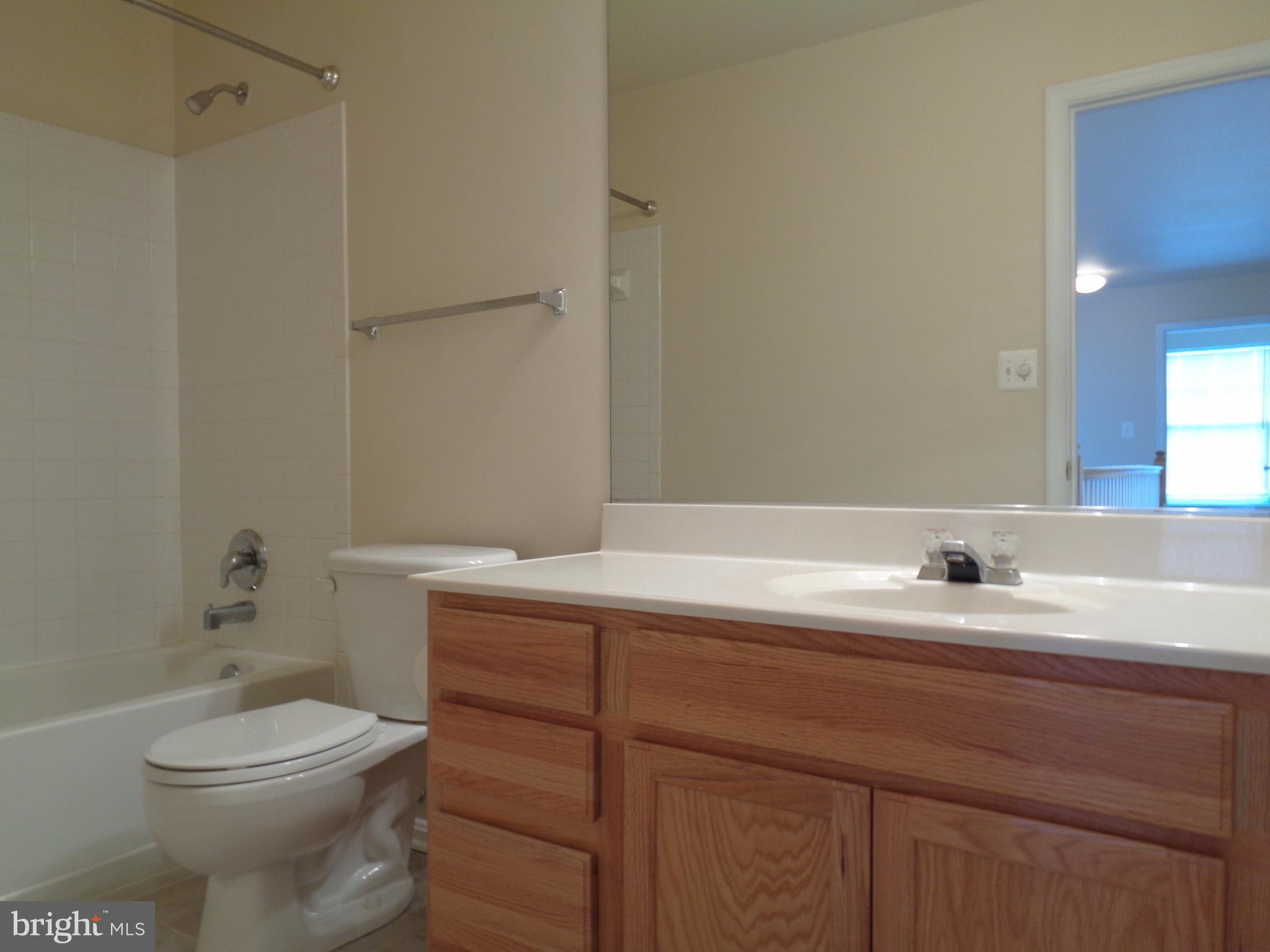 ENGLAND RUN NORTH - Residential Lease