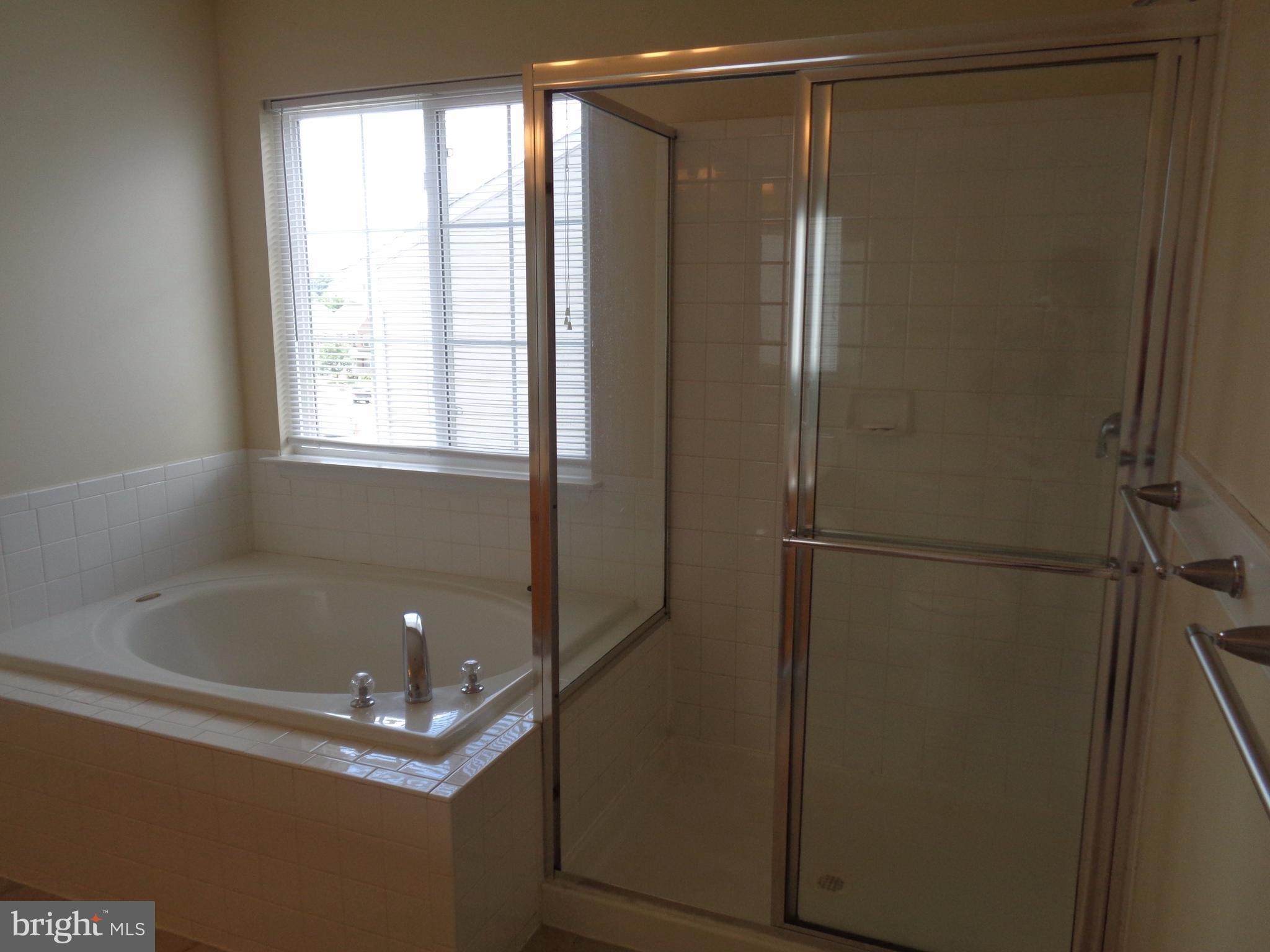 ENGLAND RUN NORTH - Residential Lease