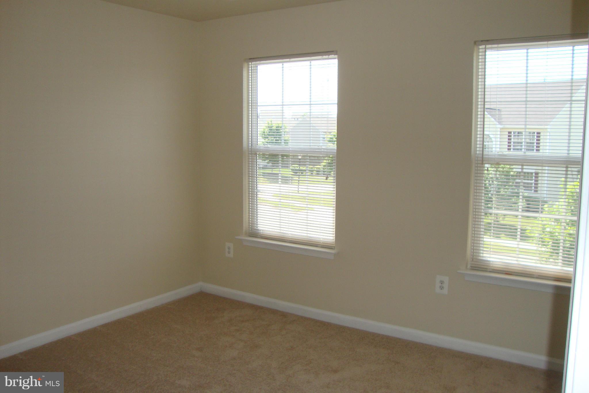 ENGLAND RUN NORTH - Residential Lease