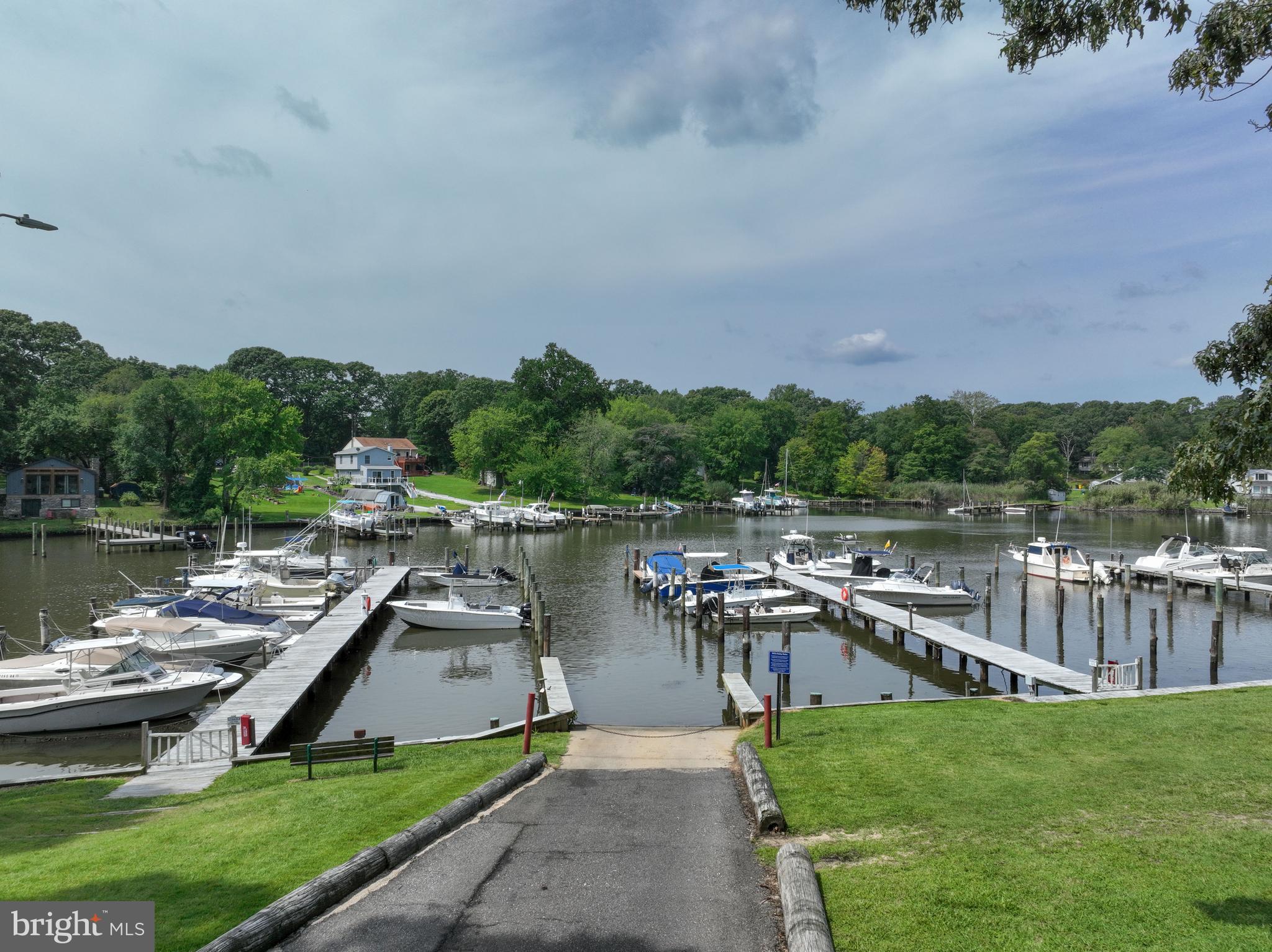 SYLVAN VIEW ON MAGOTHY - Residential