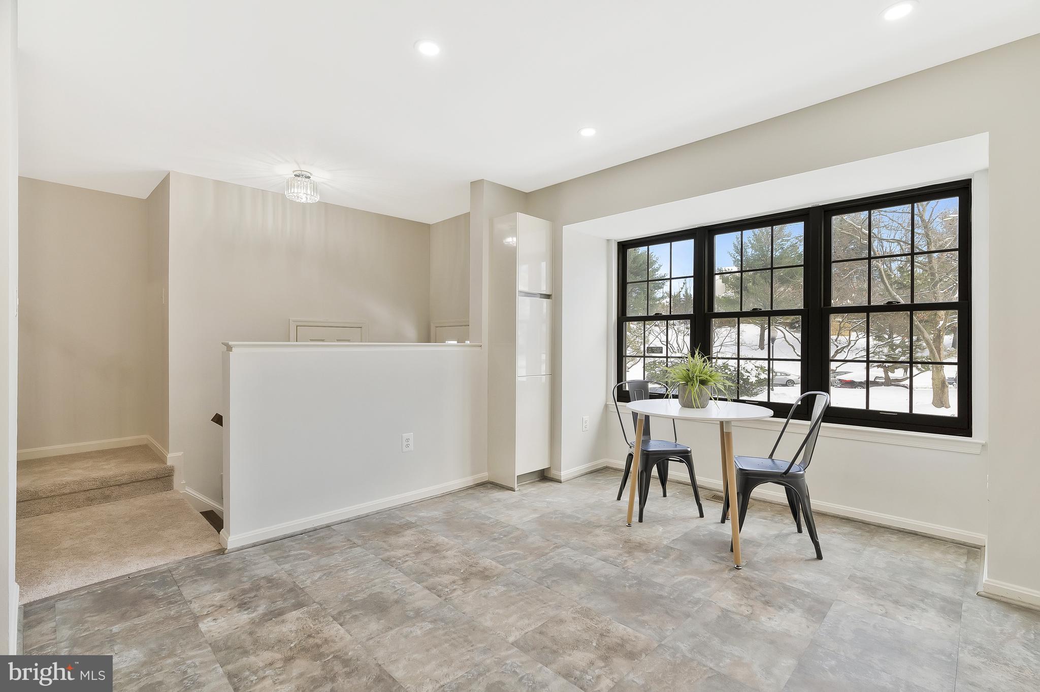 3910 TALLOW TREE COURT