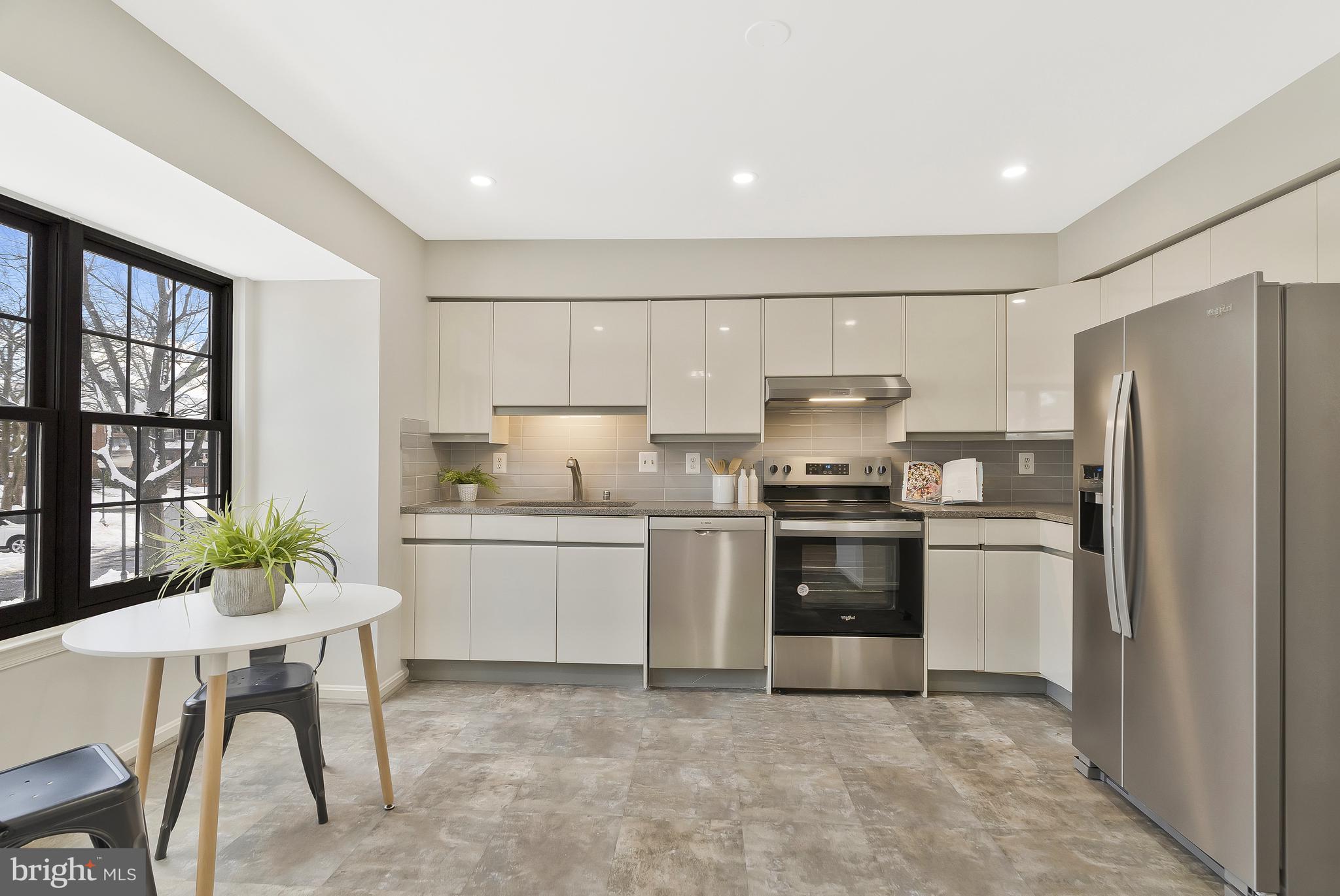 3910 TALLOW TREE COURT