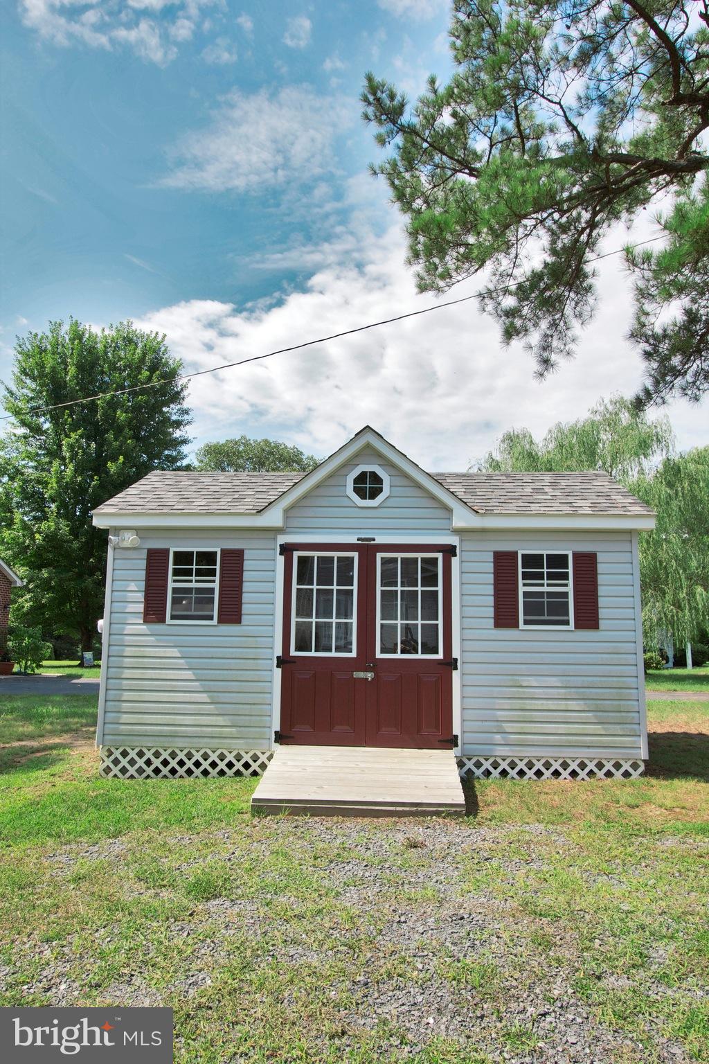 BATTLE CREEK WATERFRONT - Residential