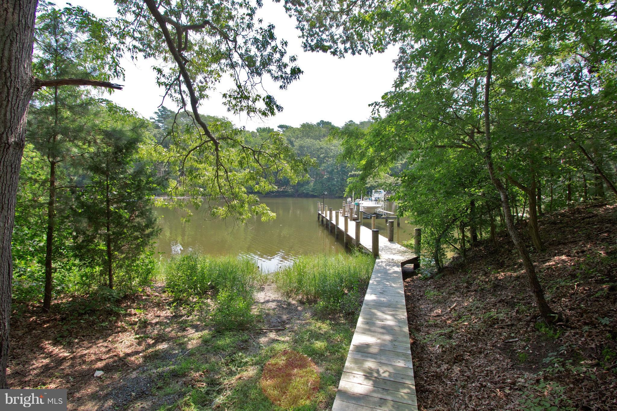 BATTLE CREEK WATERFRONT - Residential