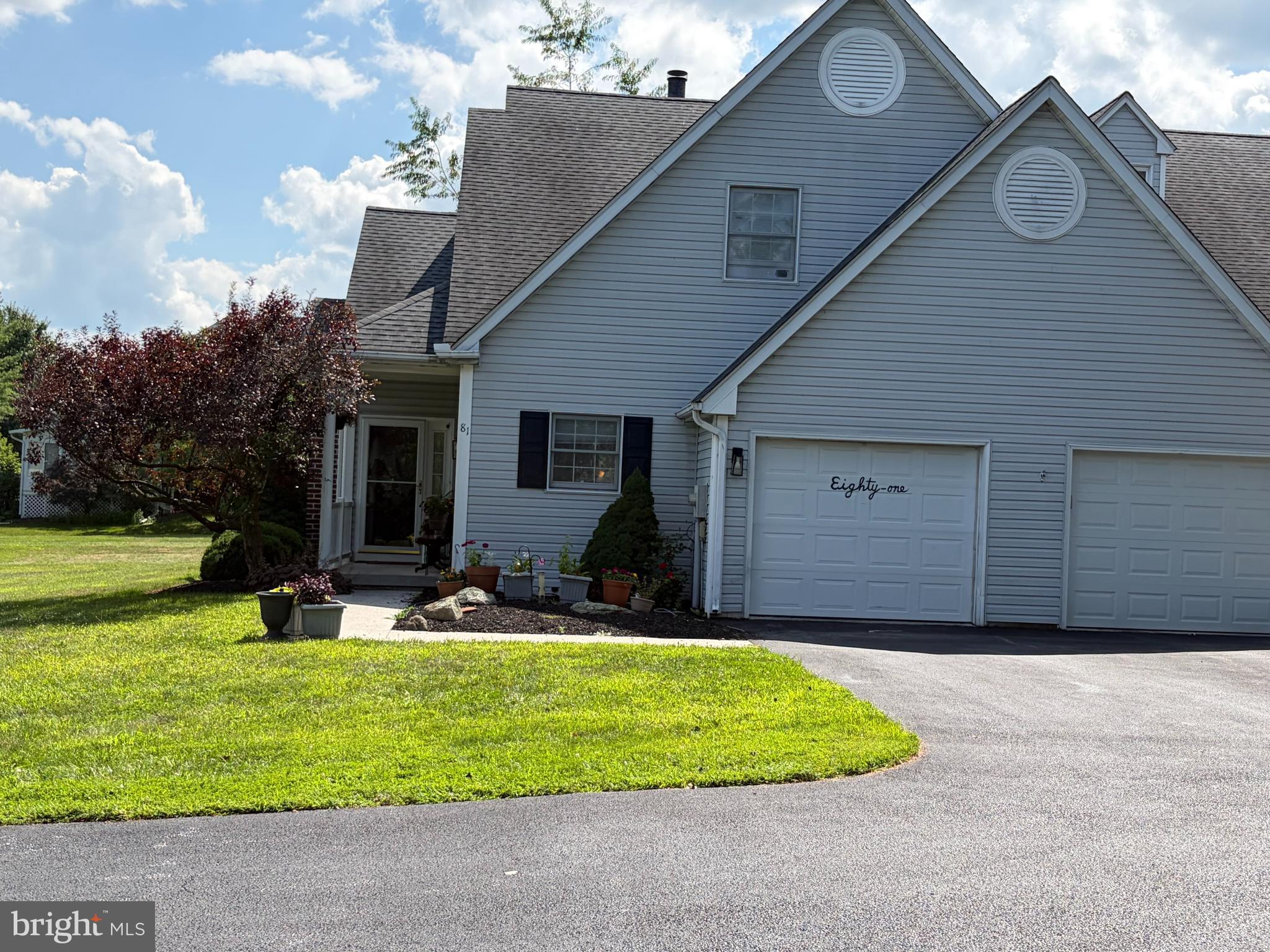 81 HUNTERS TRAIL