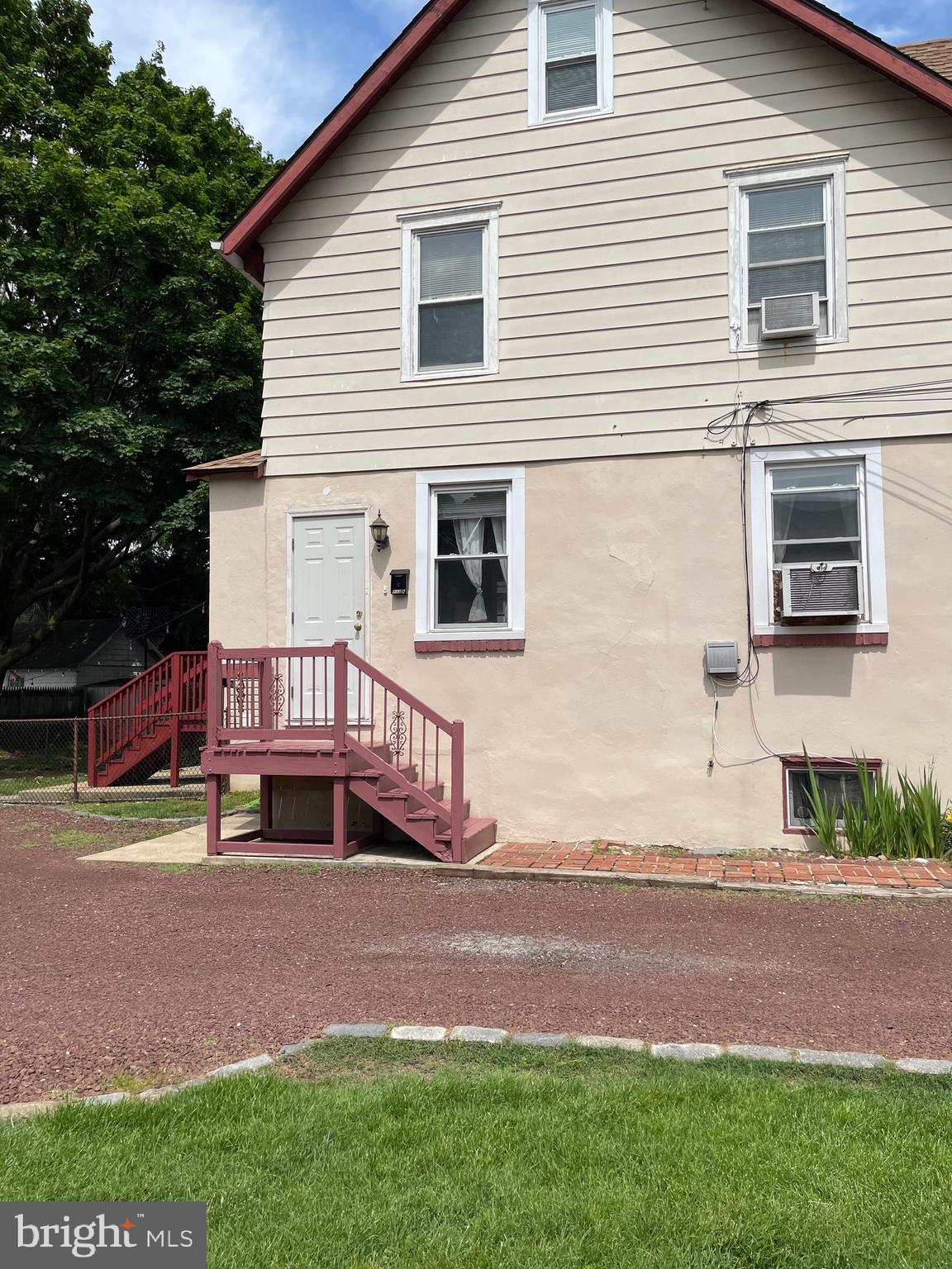 513 JESSAMINE 2