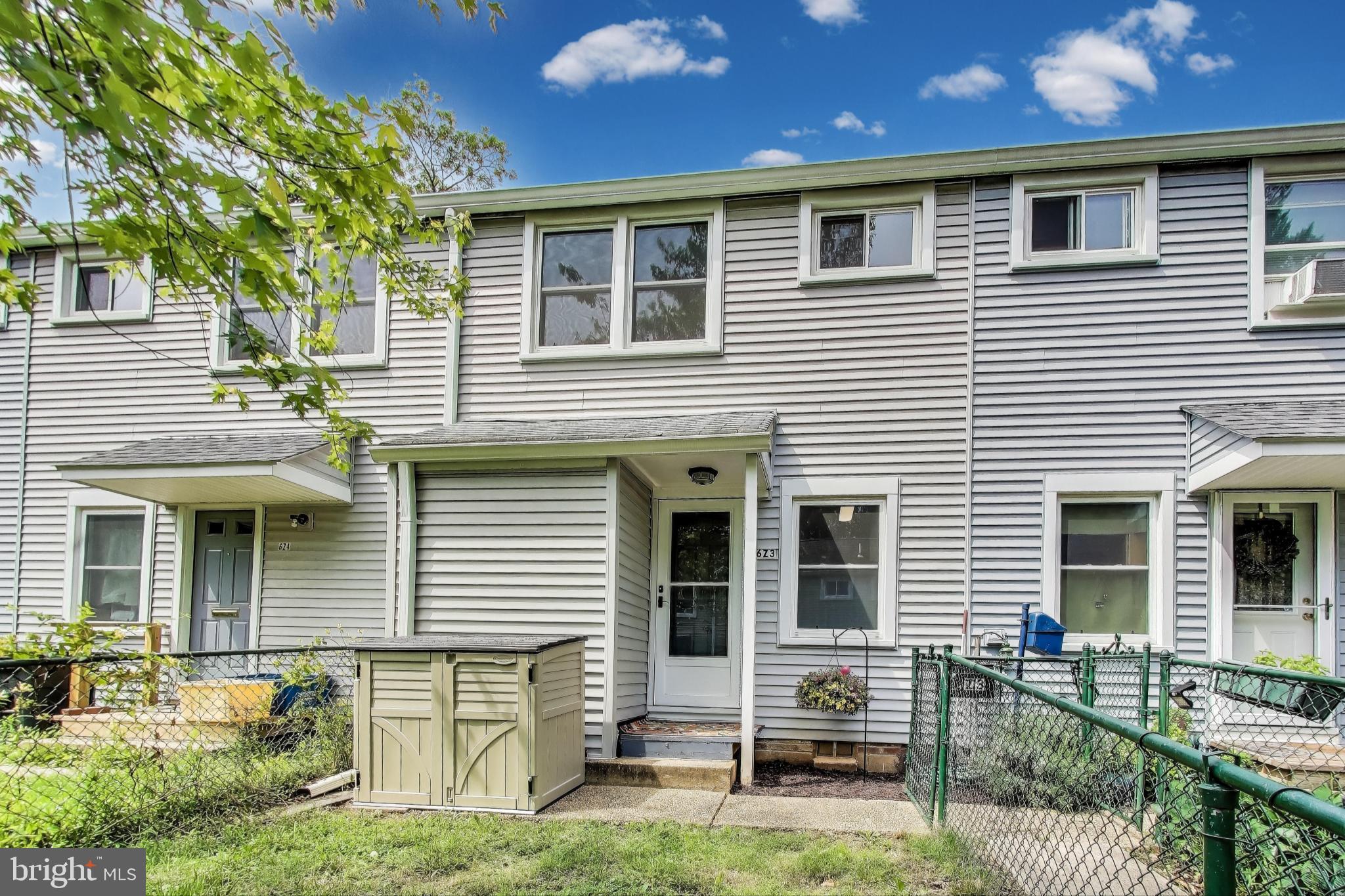 6 PLATEAU PLACE Z3