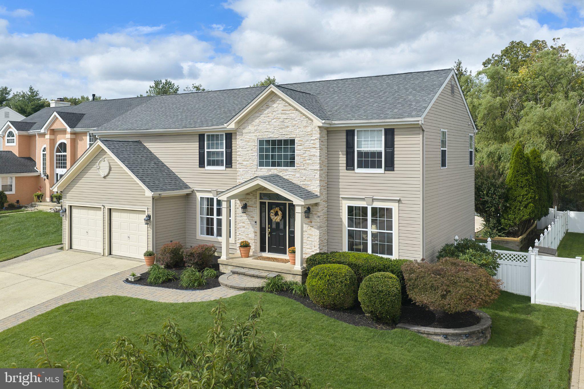 4 MADISON COURT