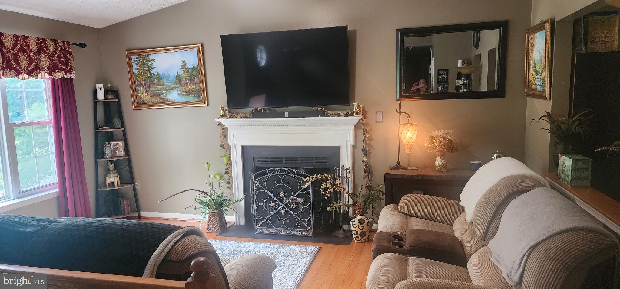 440 TUMBLEWEED TRAIL