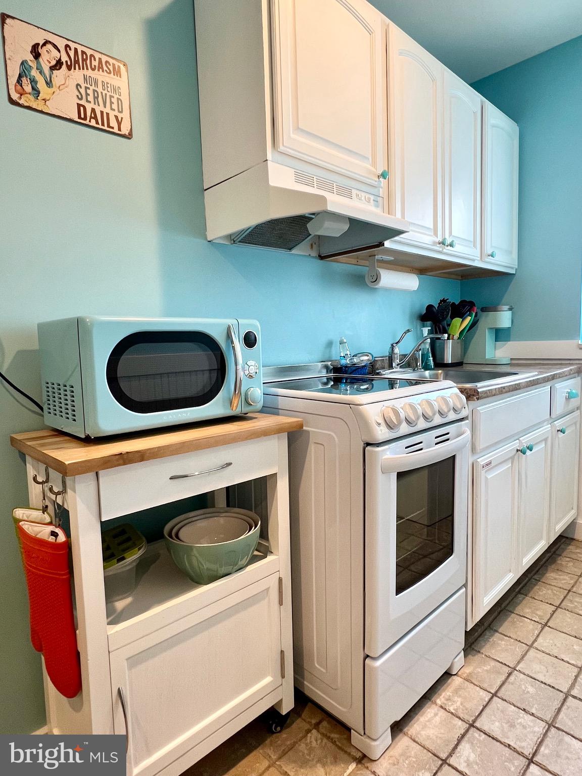 415 E ATLANTA AVENUE 208