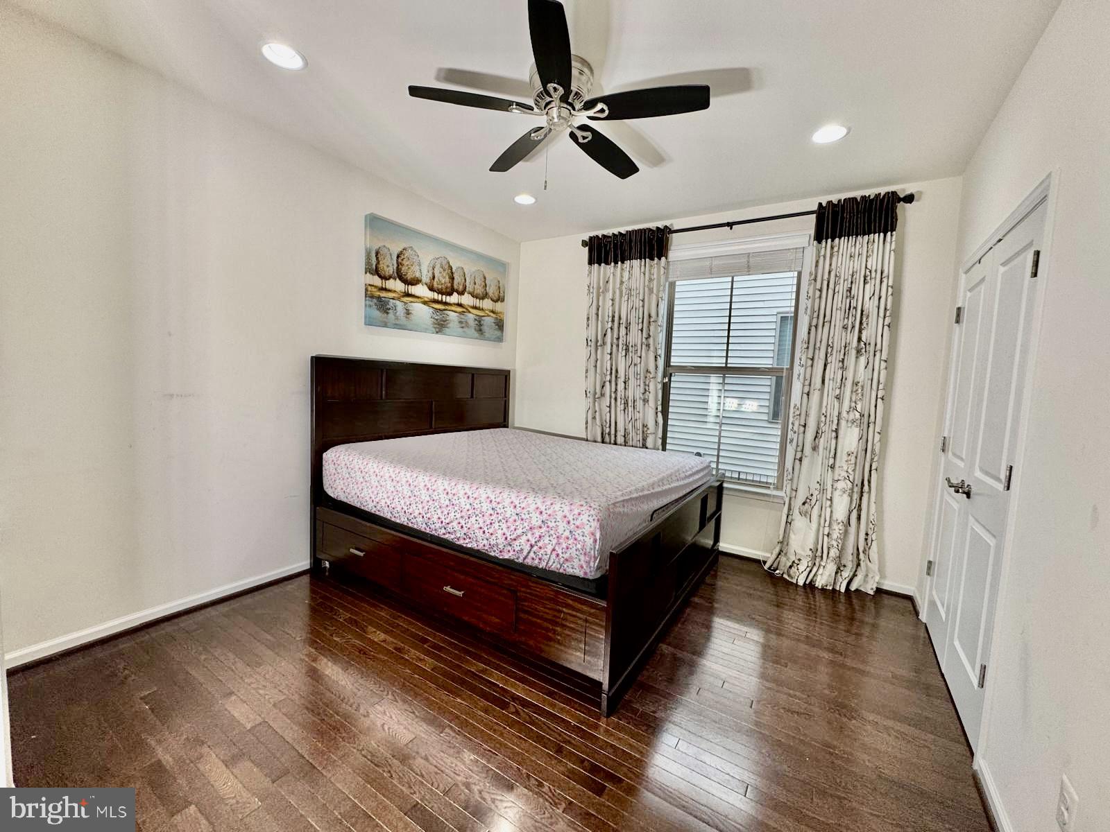 EAST VIEW - Residential Lease