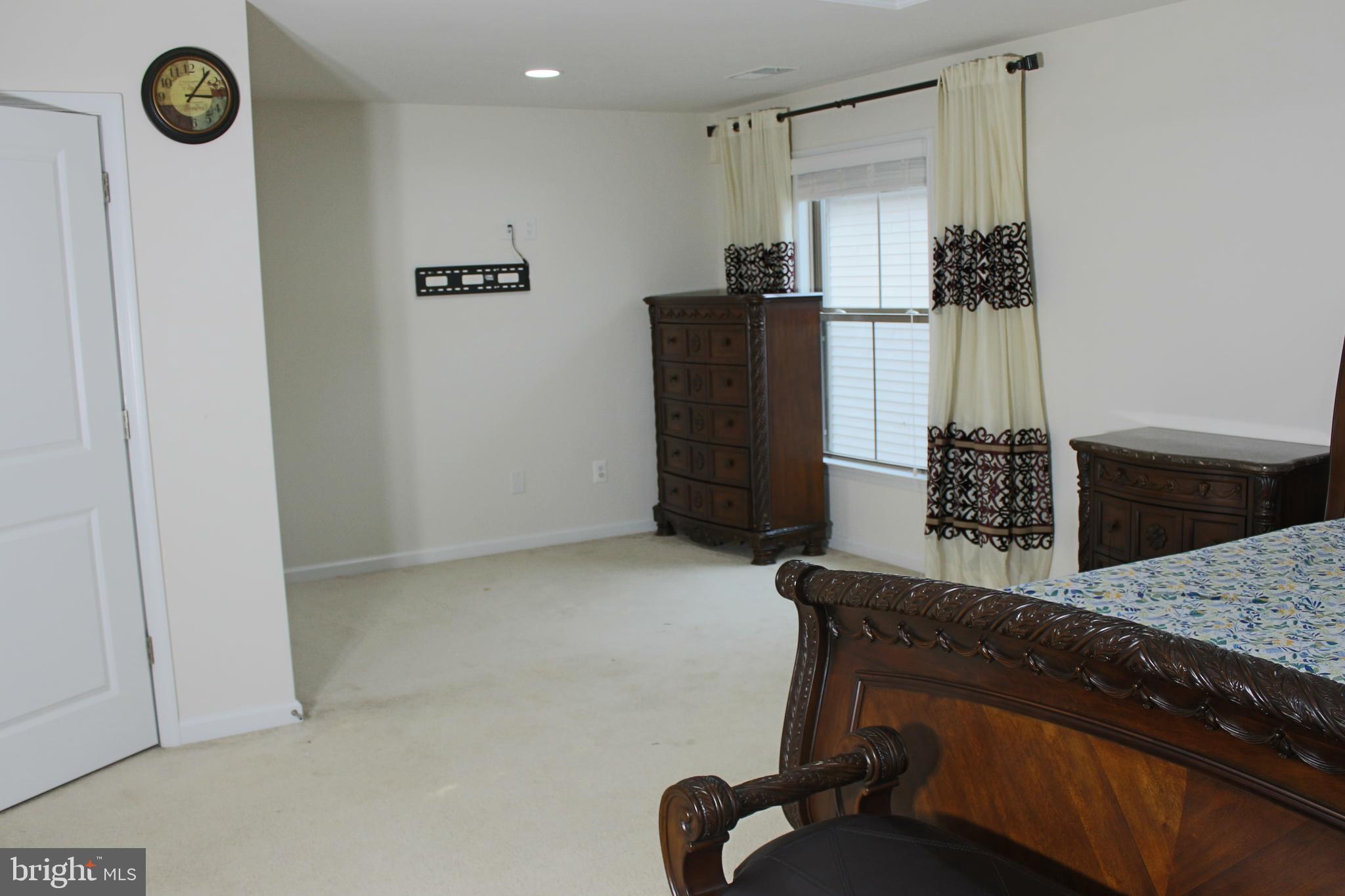 EAST VIEW - Residential Lease