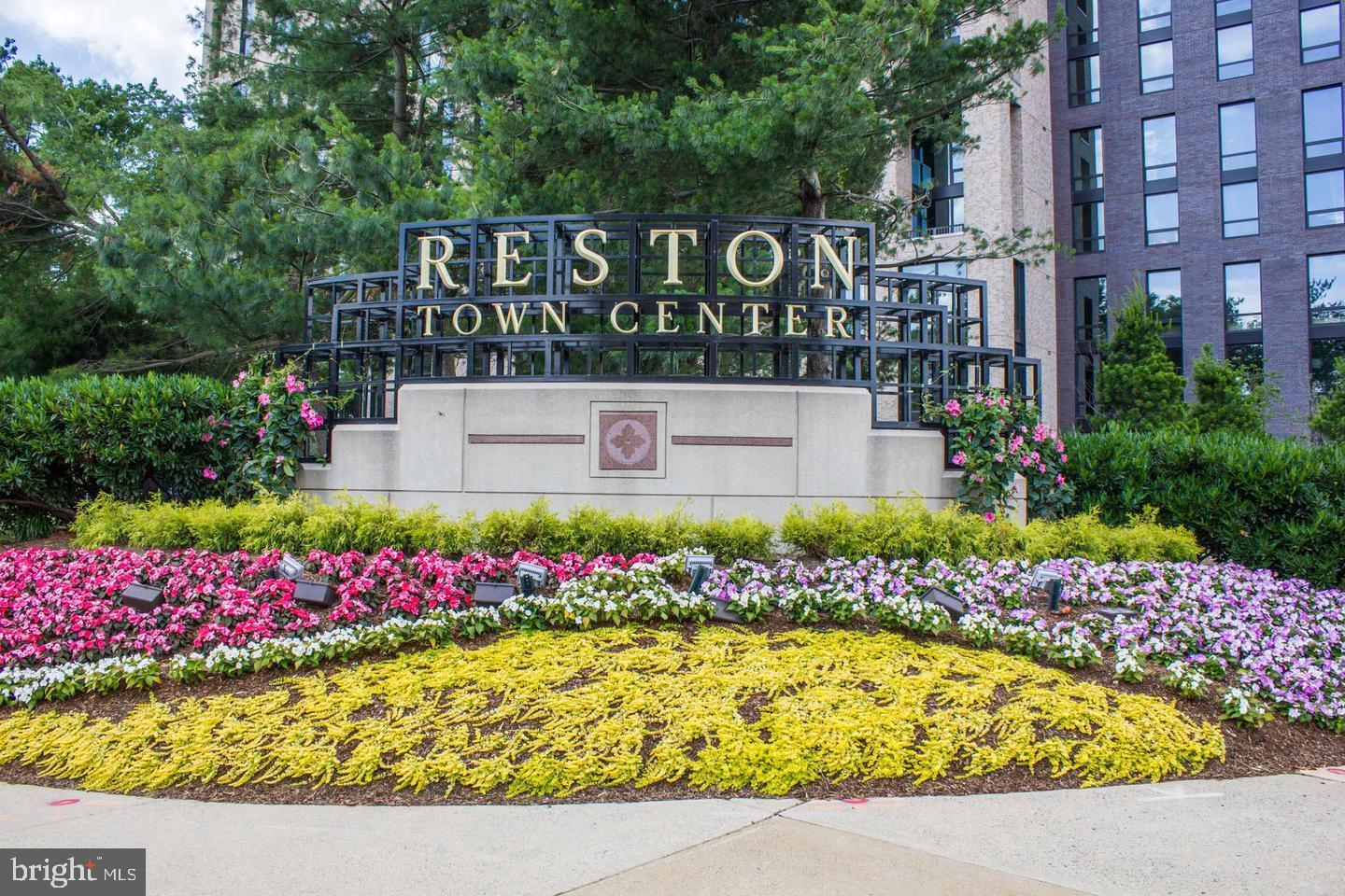 MIDTOWN AT RESTON TOWN CENTER - Residential Lease