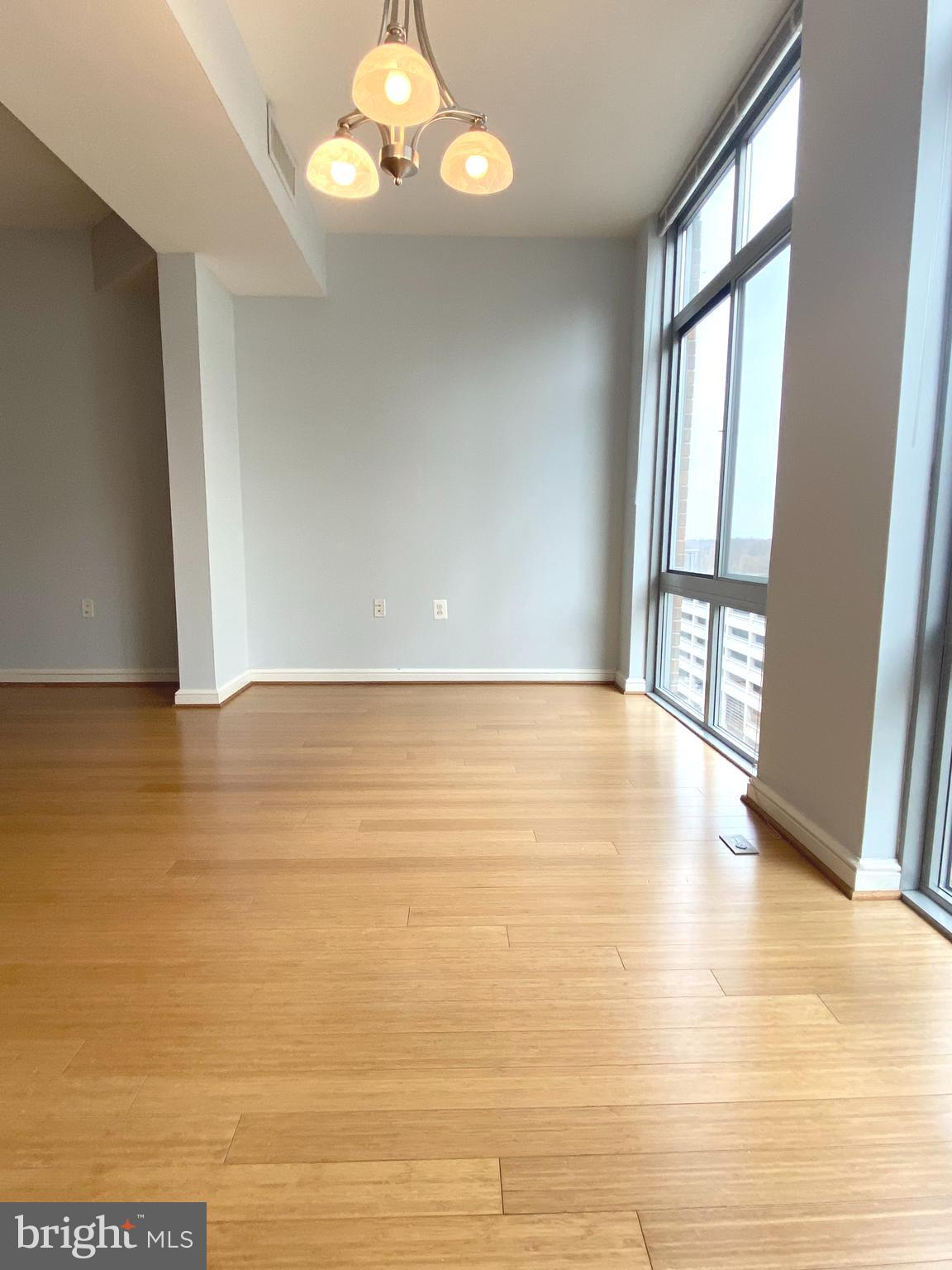 MIDTOWN AT RESTON TOWN CENTER - Residential Lease