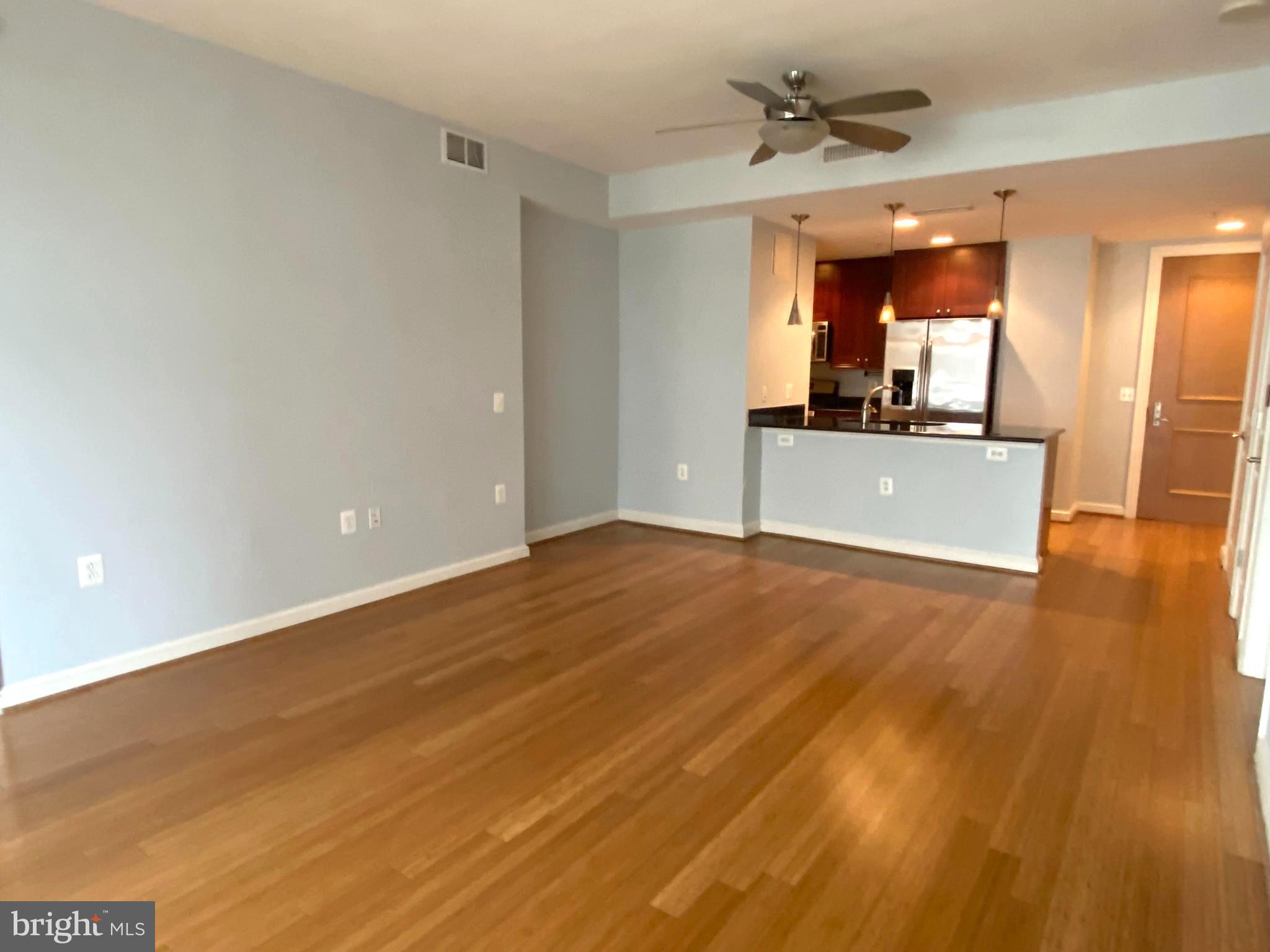 MIDTOWN AT RESTON TOWN CENTER - Residential Lease