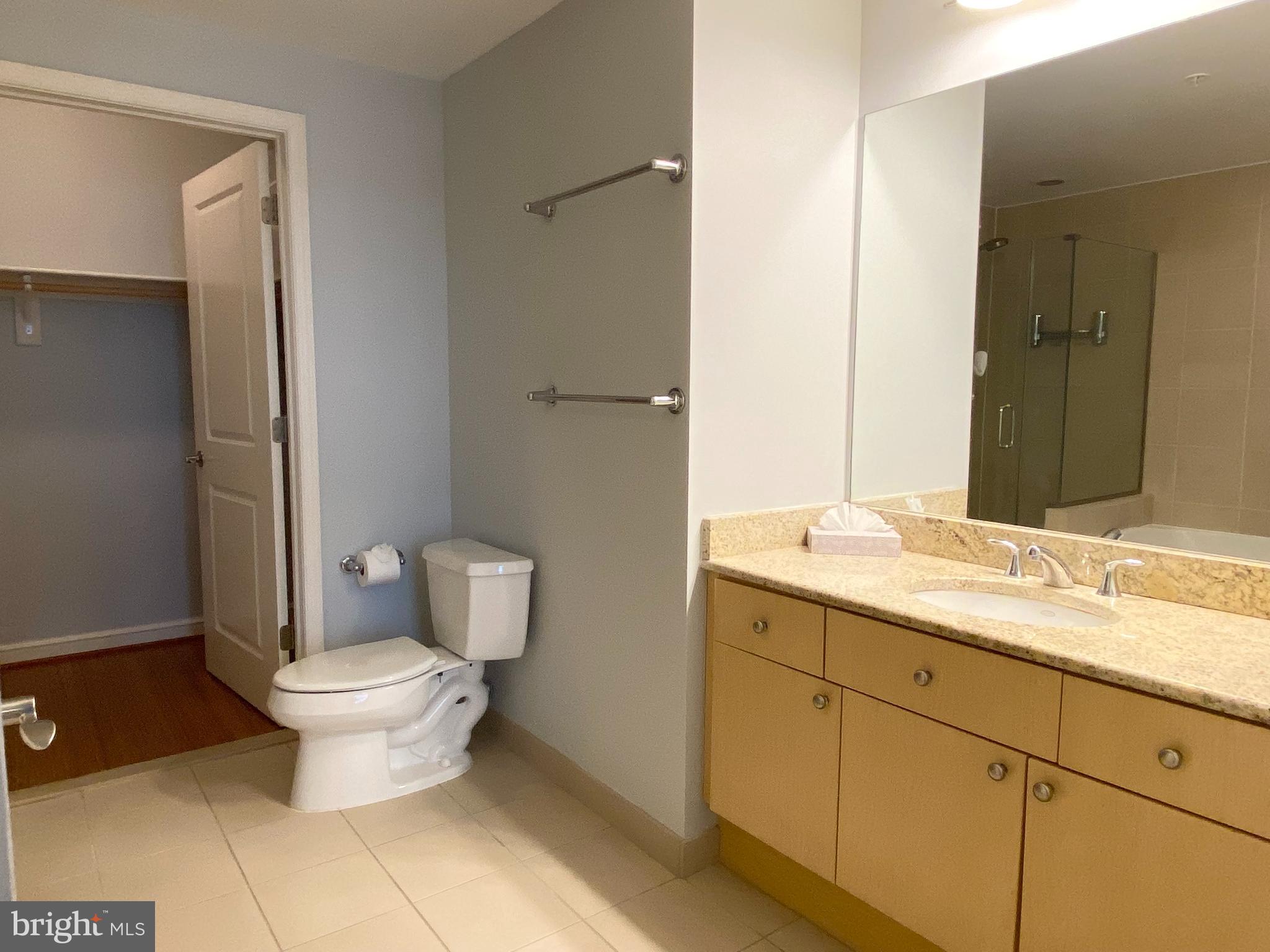 MIDTOWN AT RESTON TOWN CENTER - Residential Lease