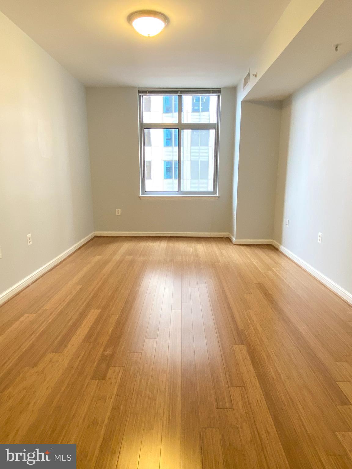 MIDTOWN AT RESTON TOWN CENTER - Residential Lease