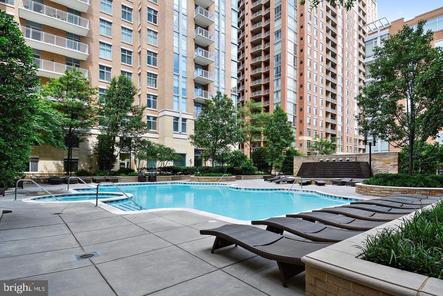 MIDTOWN AT RESTON TOWN CENTER - Residential Lease