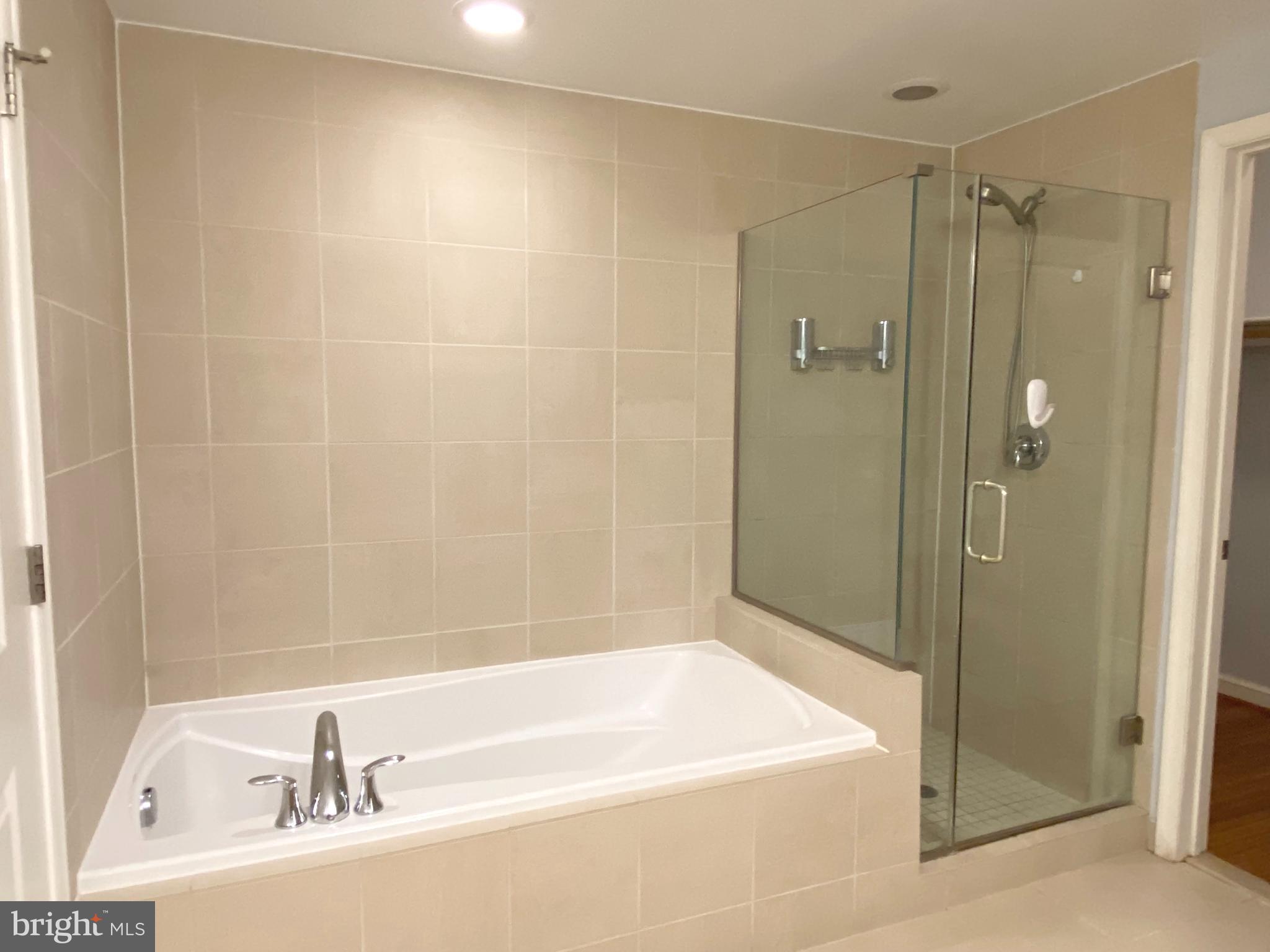 MIDTOWN AT RESTON TOWN CENTER - Residential Lease