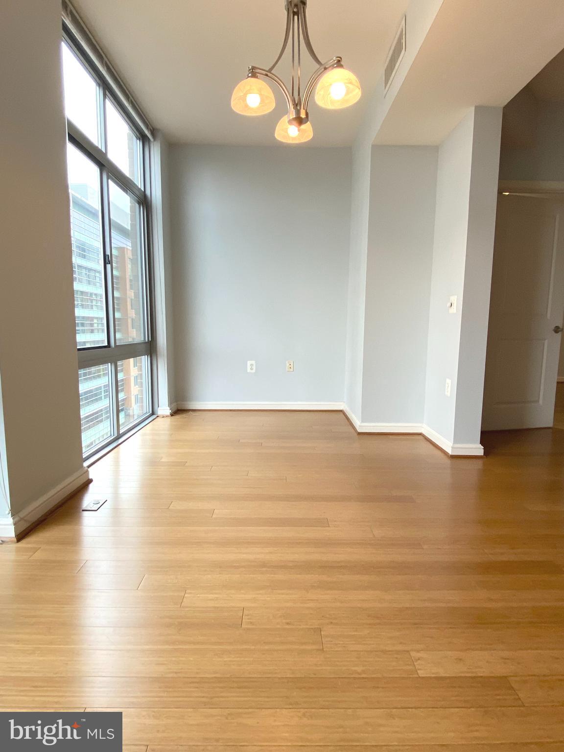 MIDTOWN AT RESTON TOWN CENTER - Residential Lease