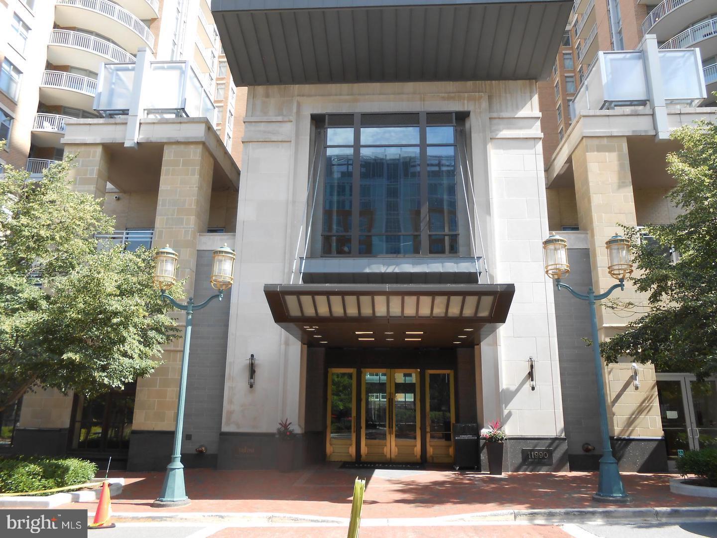 MIDTOWN AT RESTON TOWN CENTER - Residential Lease