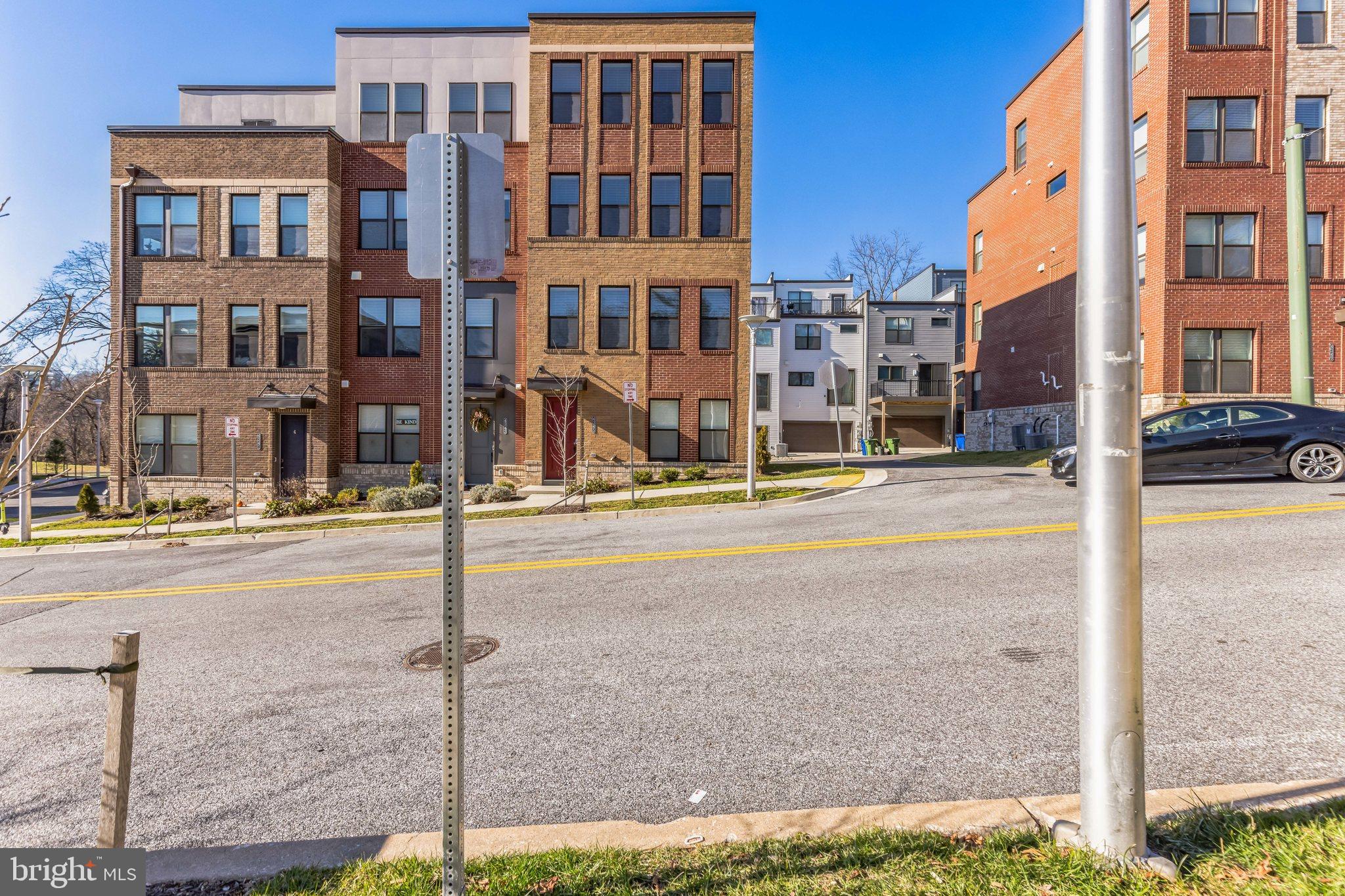 MEDFIELD - Residential