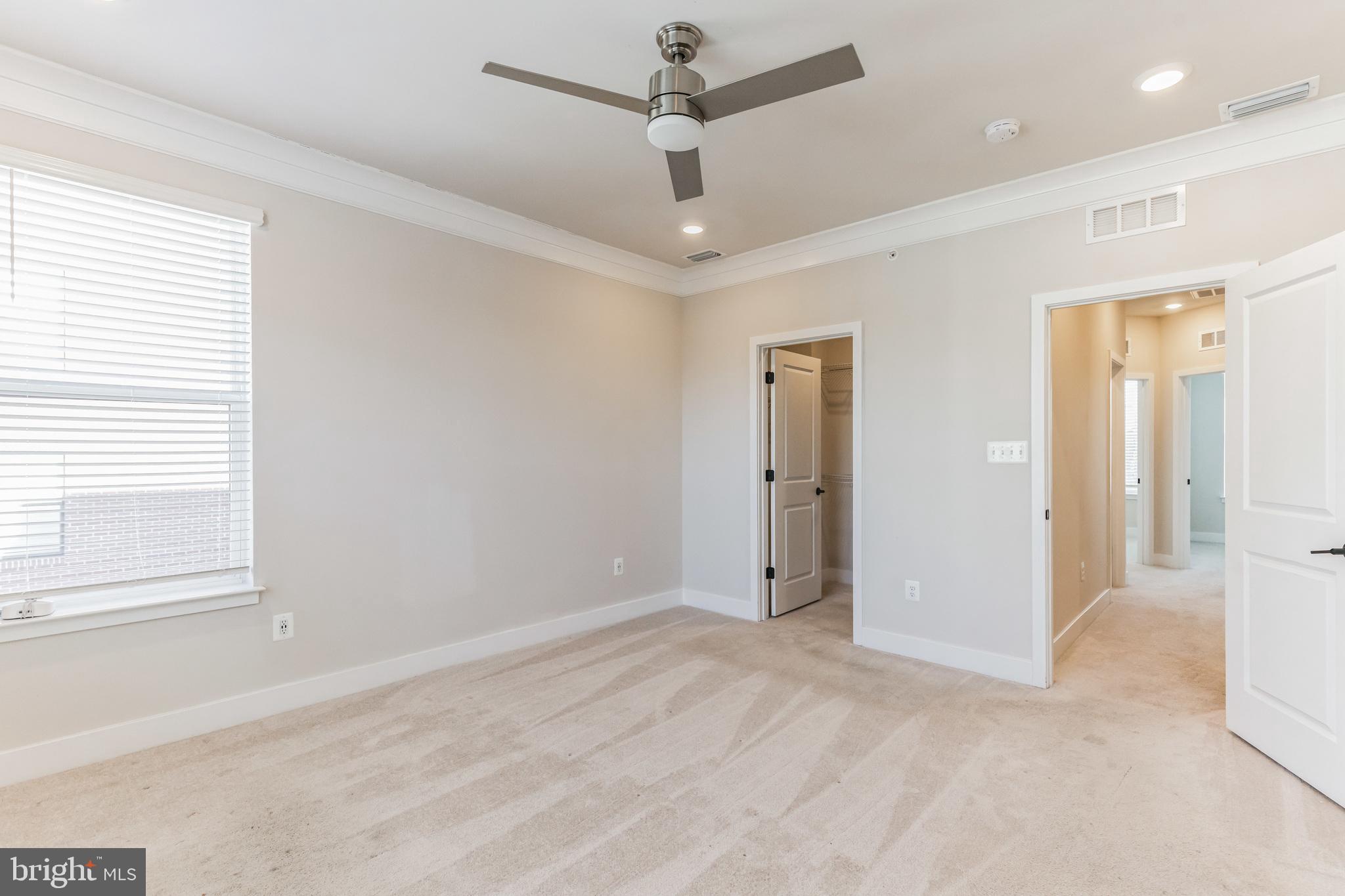 MEDFIELD - Residential