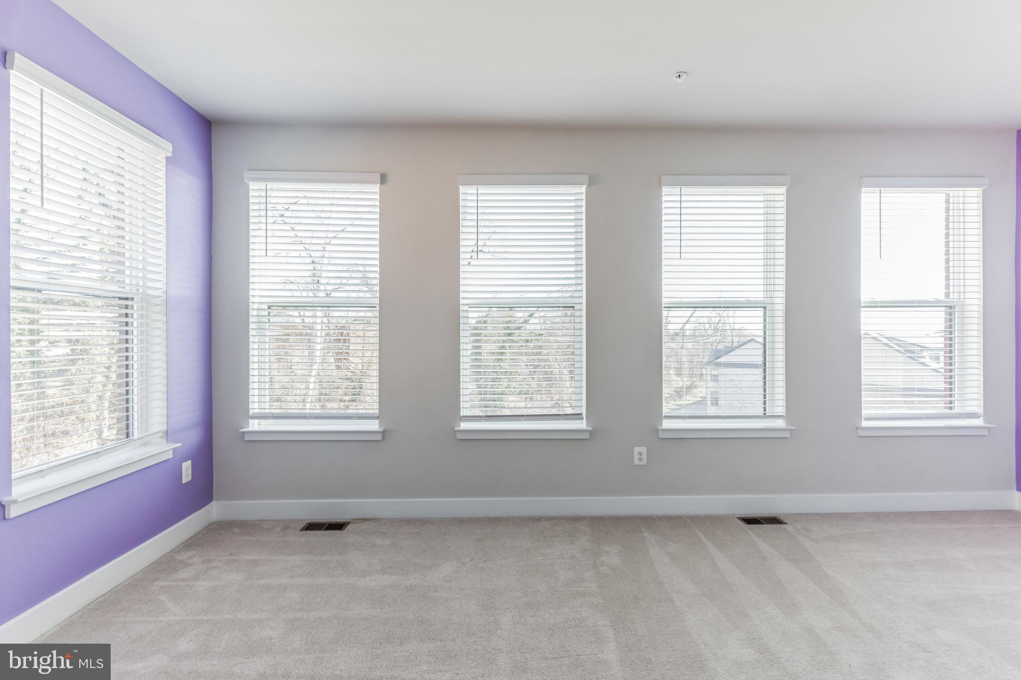 MEDFIELD - Residential