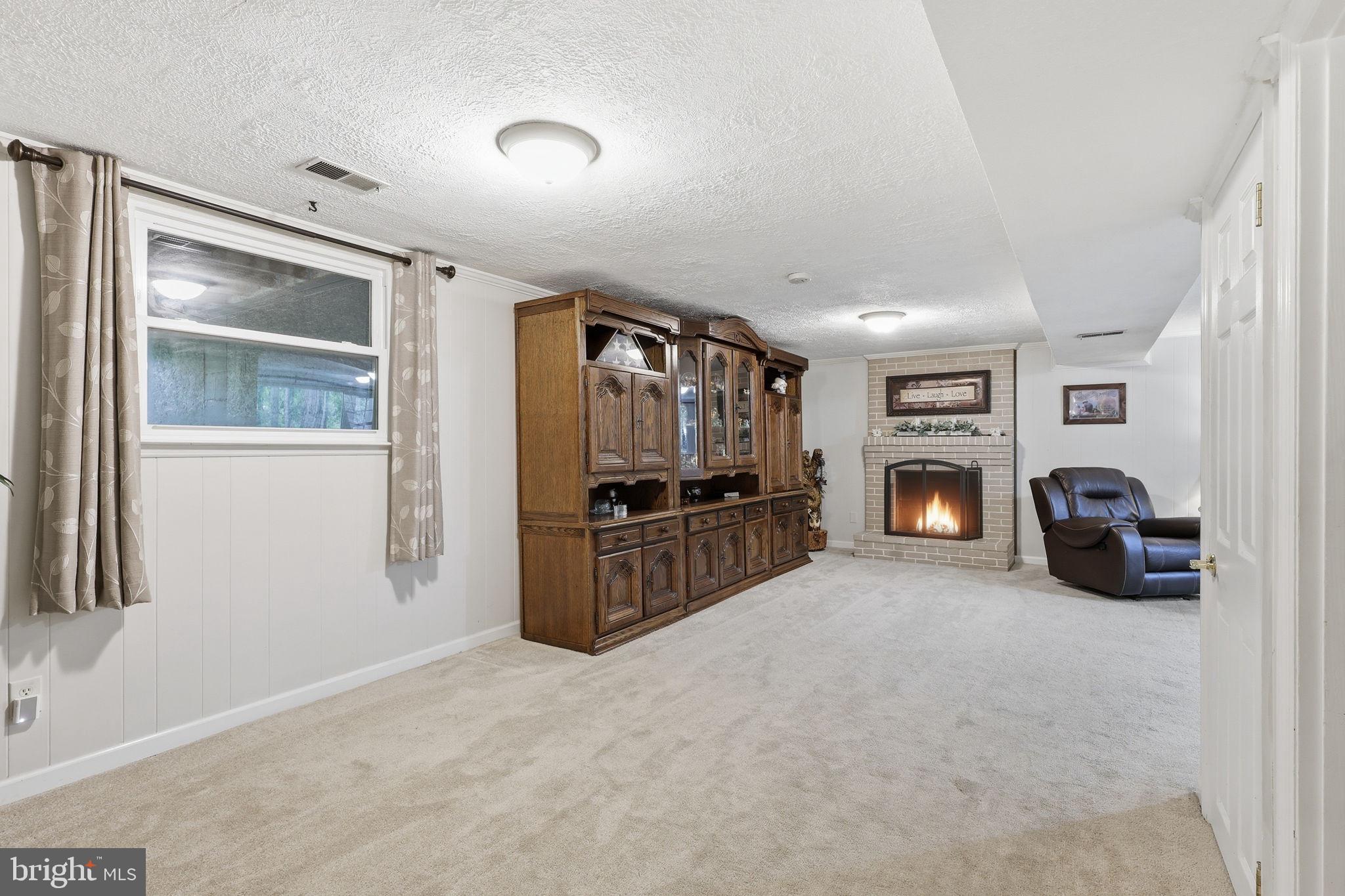 BATTLEFIELD ESTATES - Residential