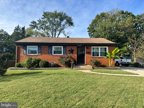 Photo of 9626 Norfolk Street, MANASSAS, VA 20109 (MLS # VAPW2129208)