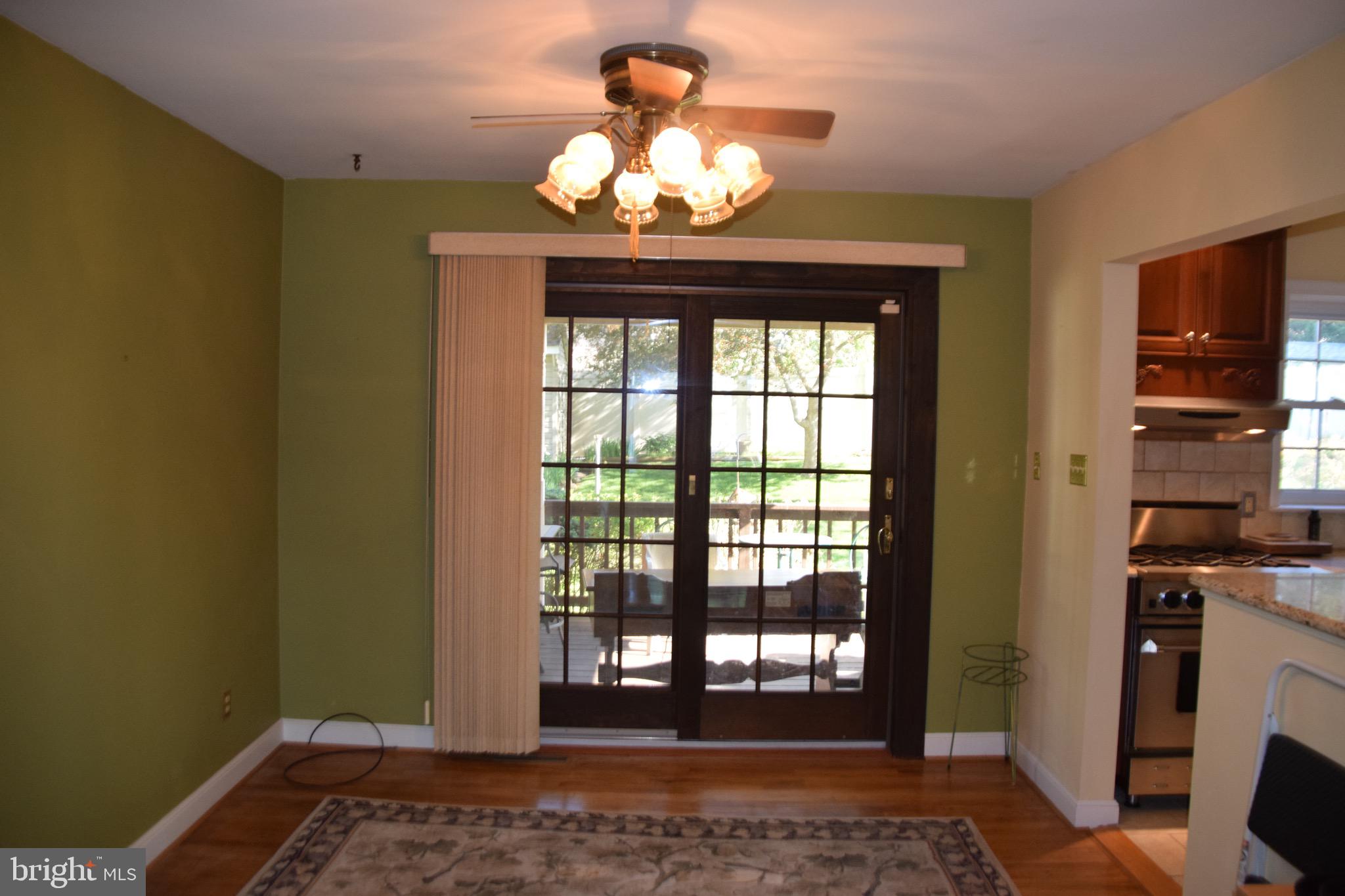 WEST LAWN - Residential