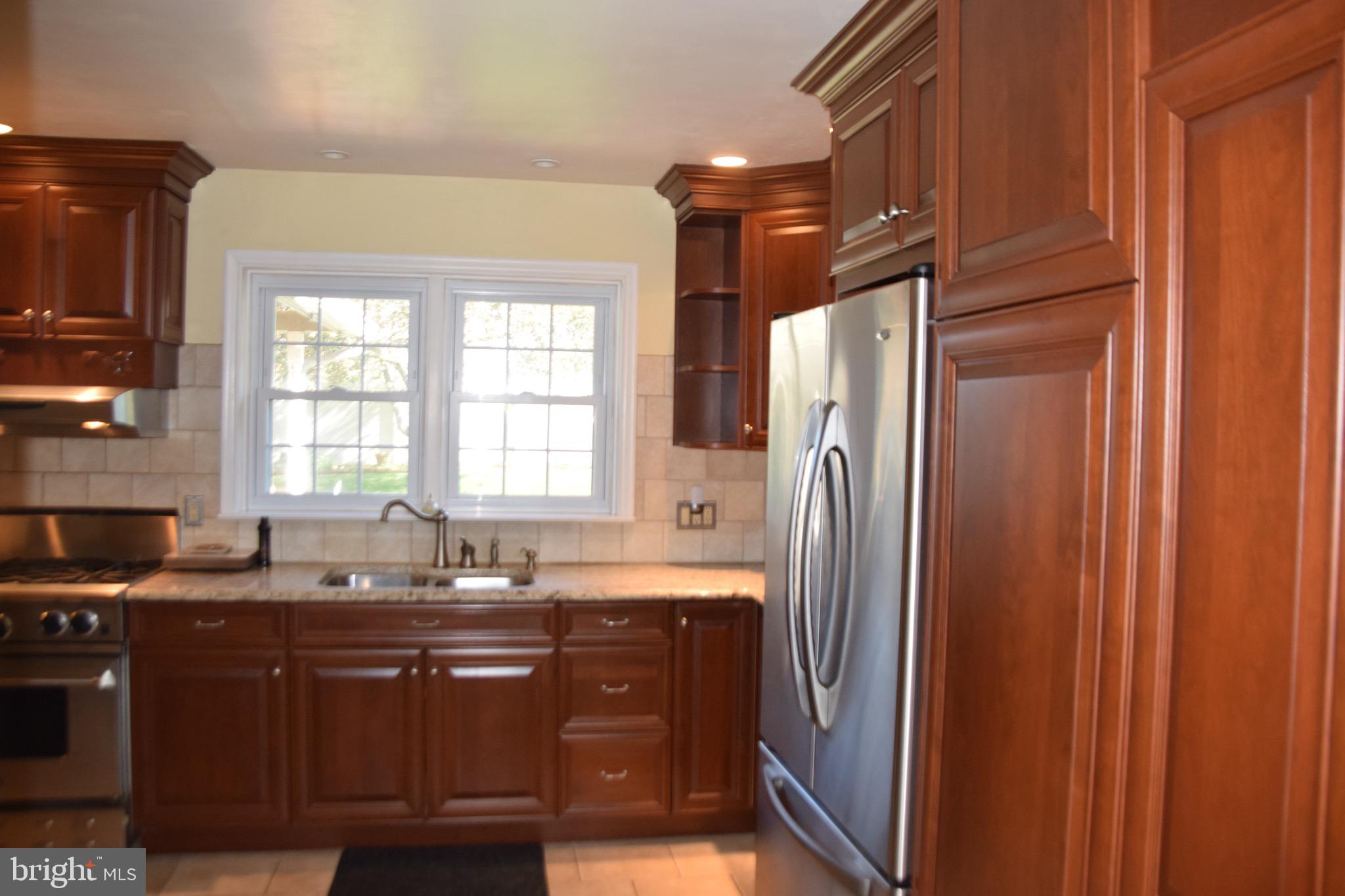 WEST LAWN - Residential
