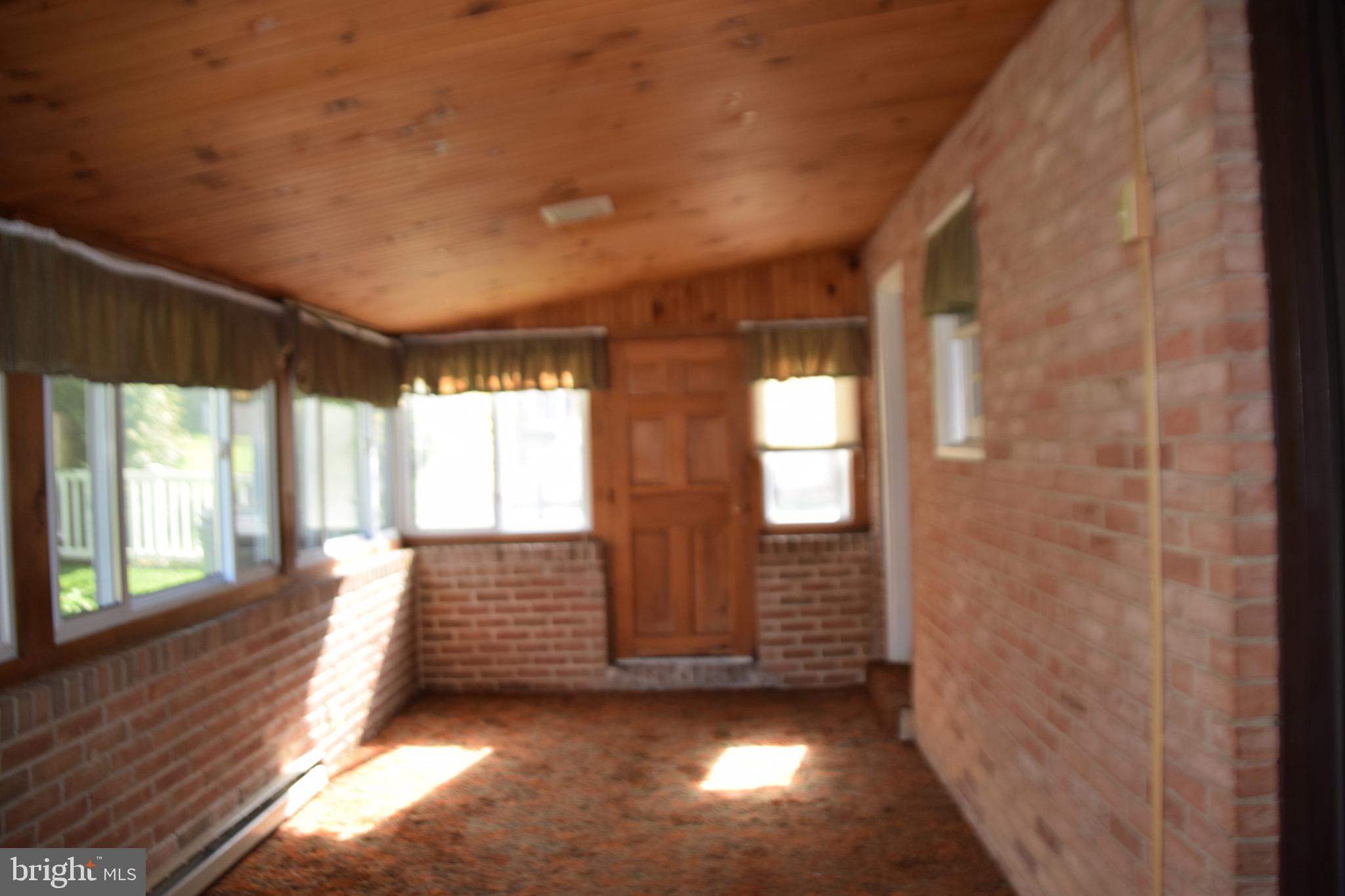 WEST LAWN - Residential
