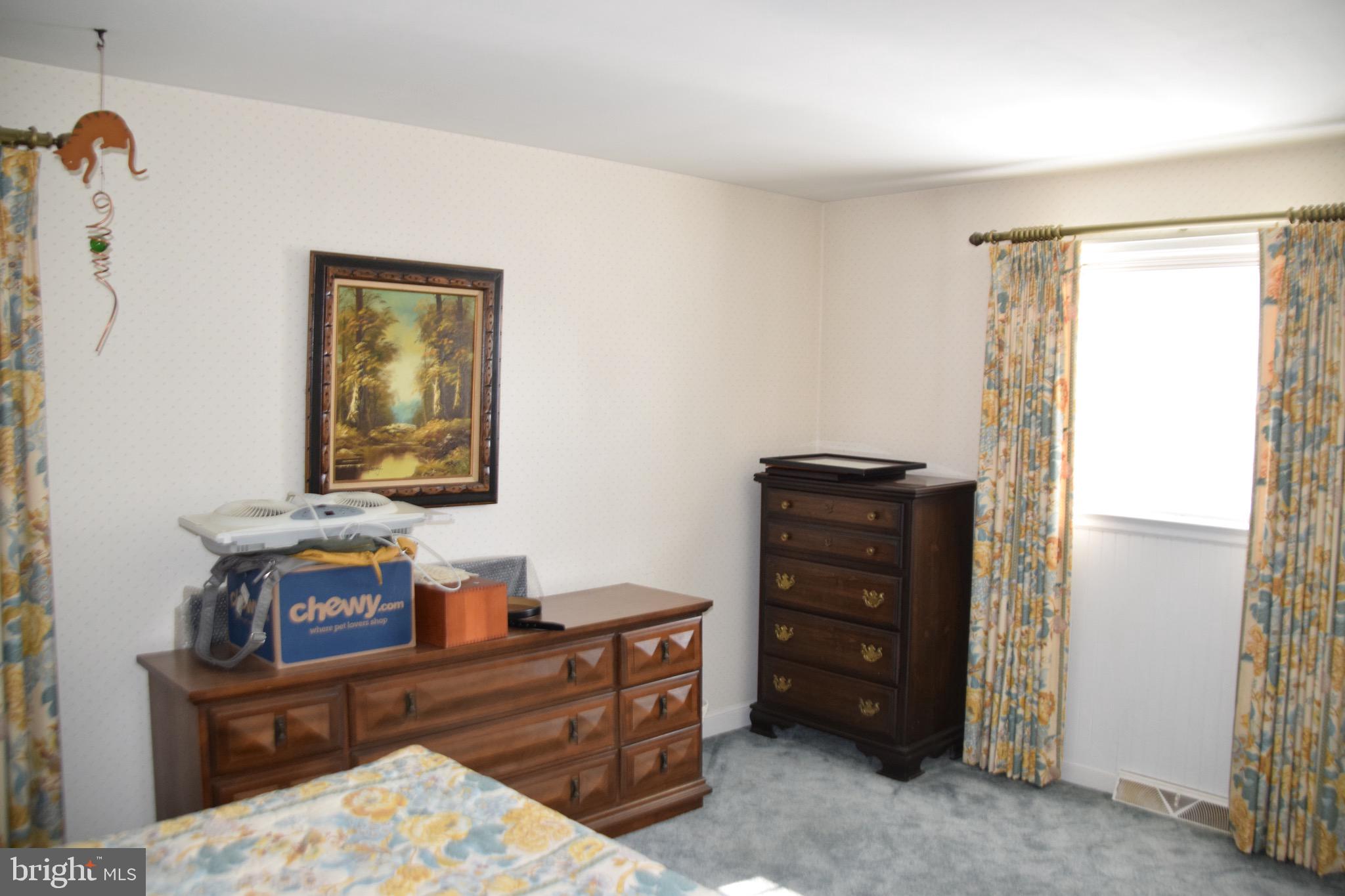 WEST LAWN - Residential