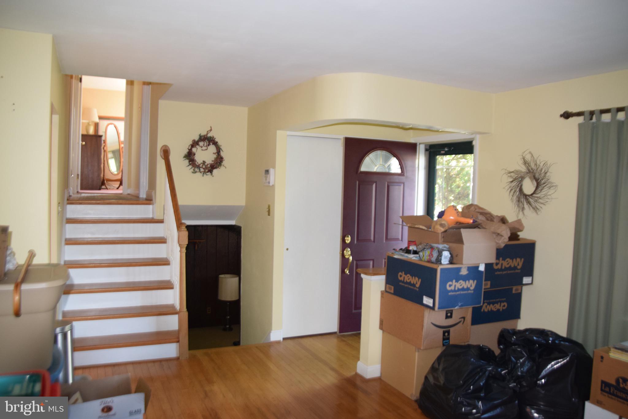 WEST LAWN - Residential